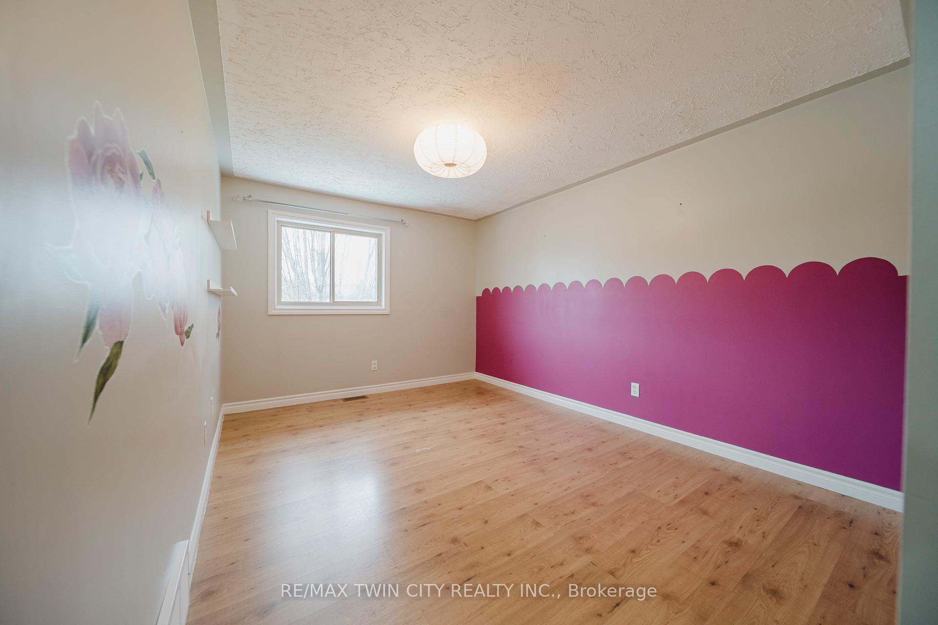 Photo 25 of 7 Campbell Place, Wellesley — HOMEH