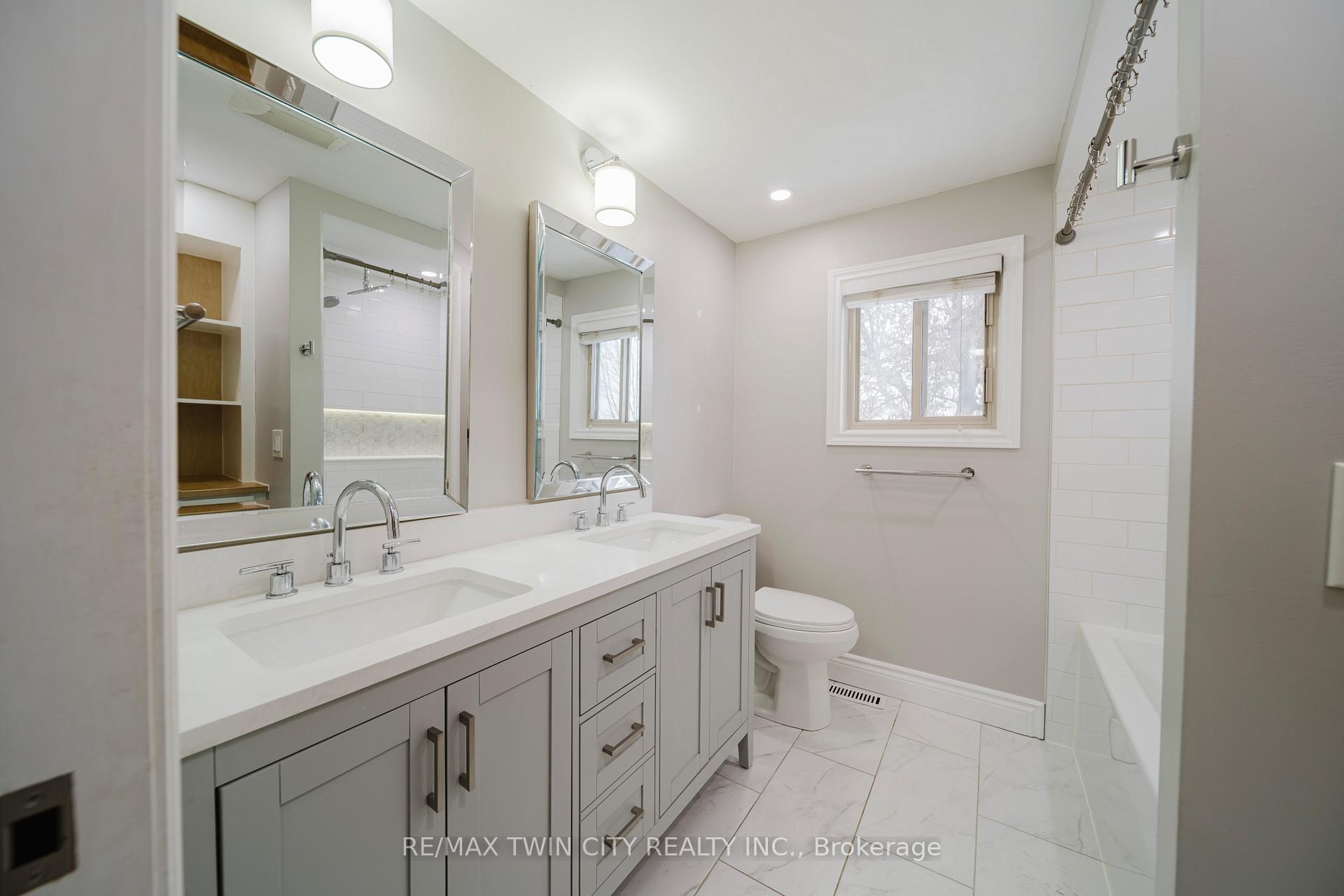 Photo 28 of 7 Campbell Place, Wellesley — HOMEH