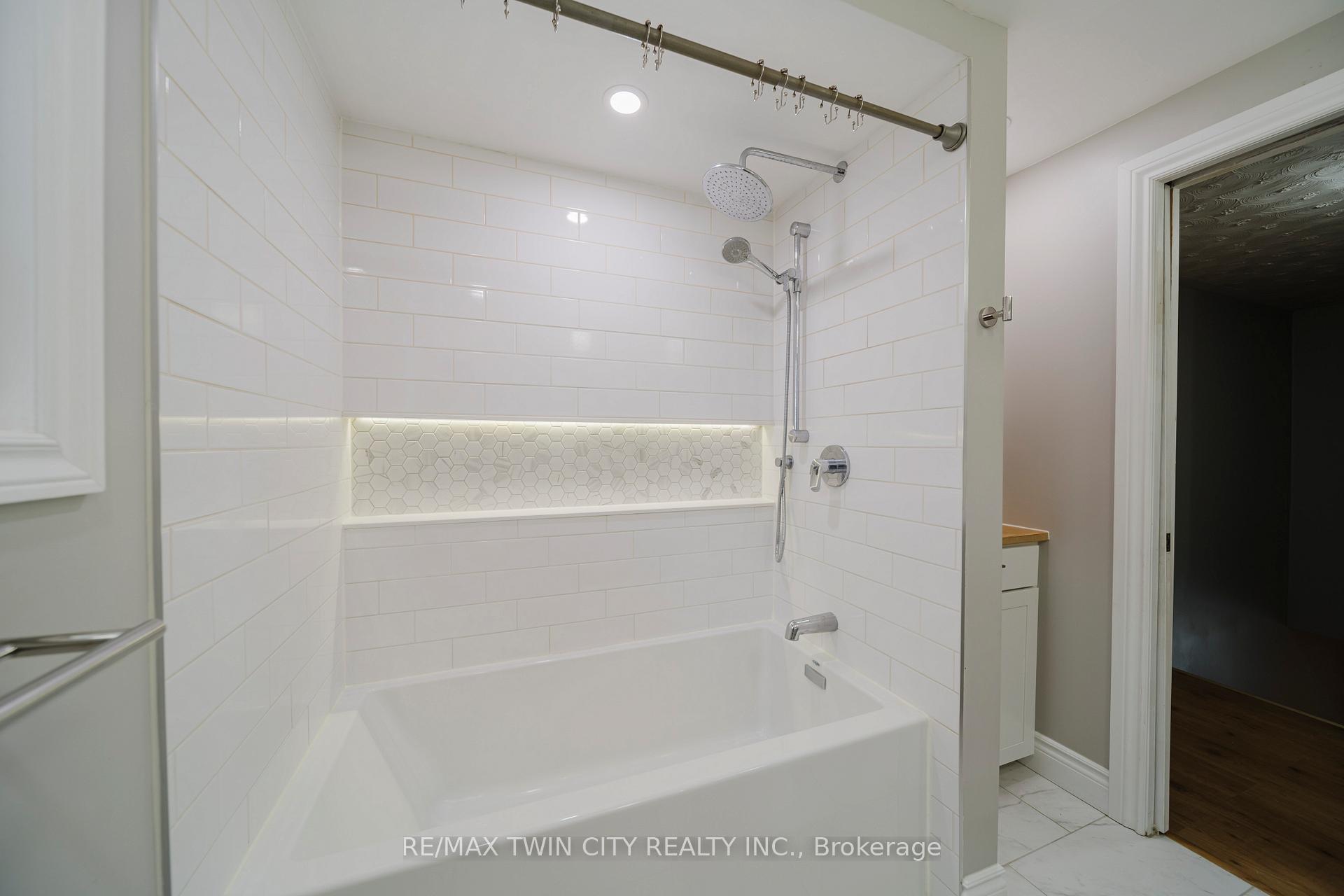 Photo 30 of 7 Campbell Place, Wellesley — HOMEH