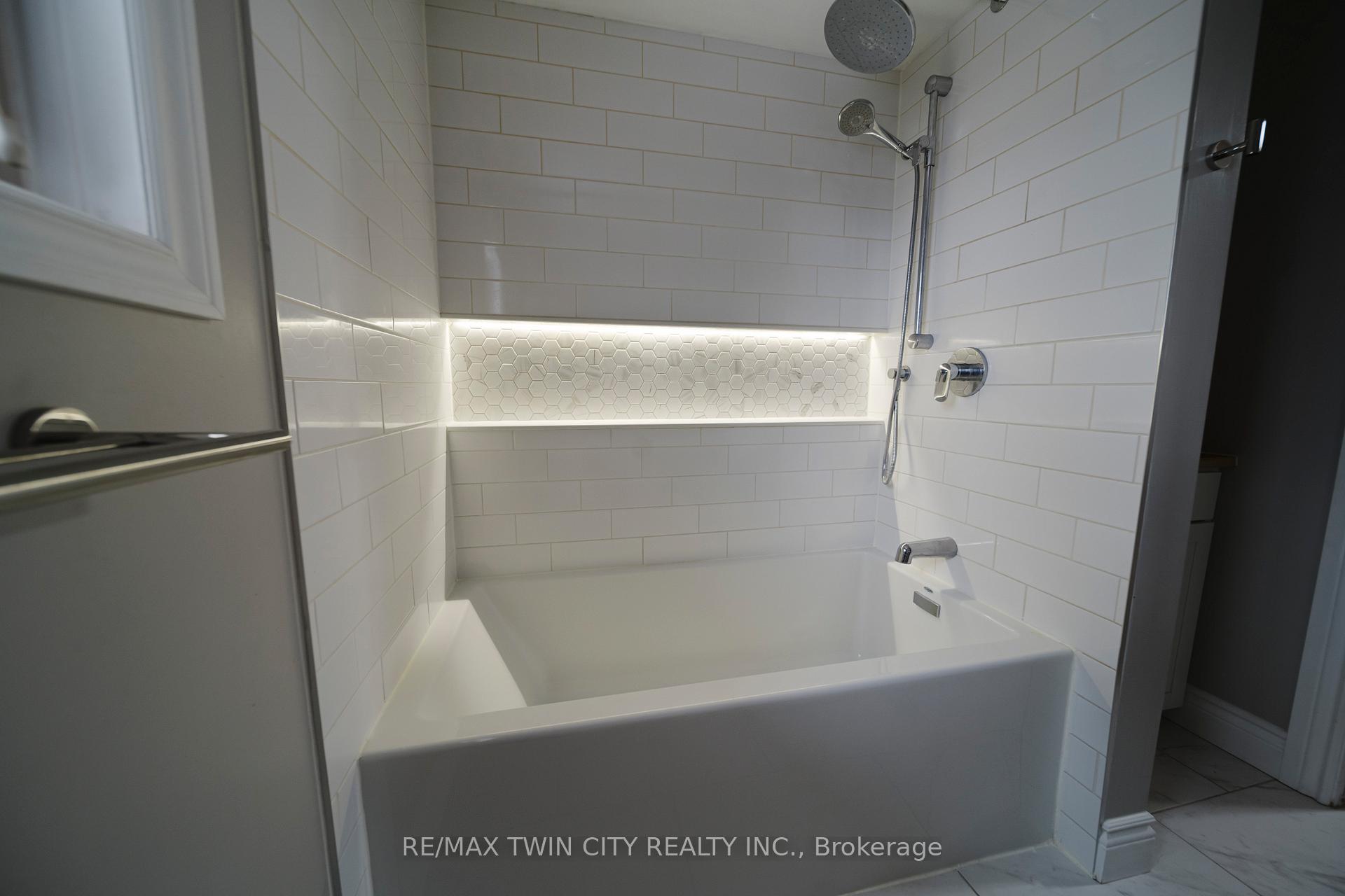 Photo 31 of 7 Campbell Place, Wellesley — HOMEH