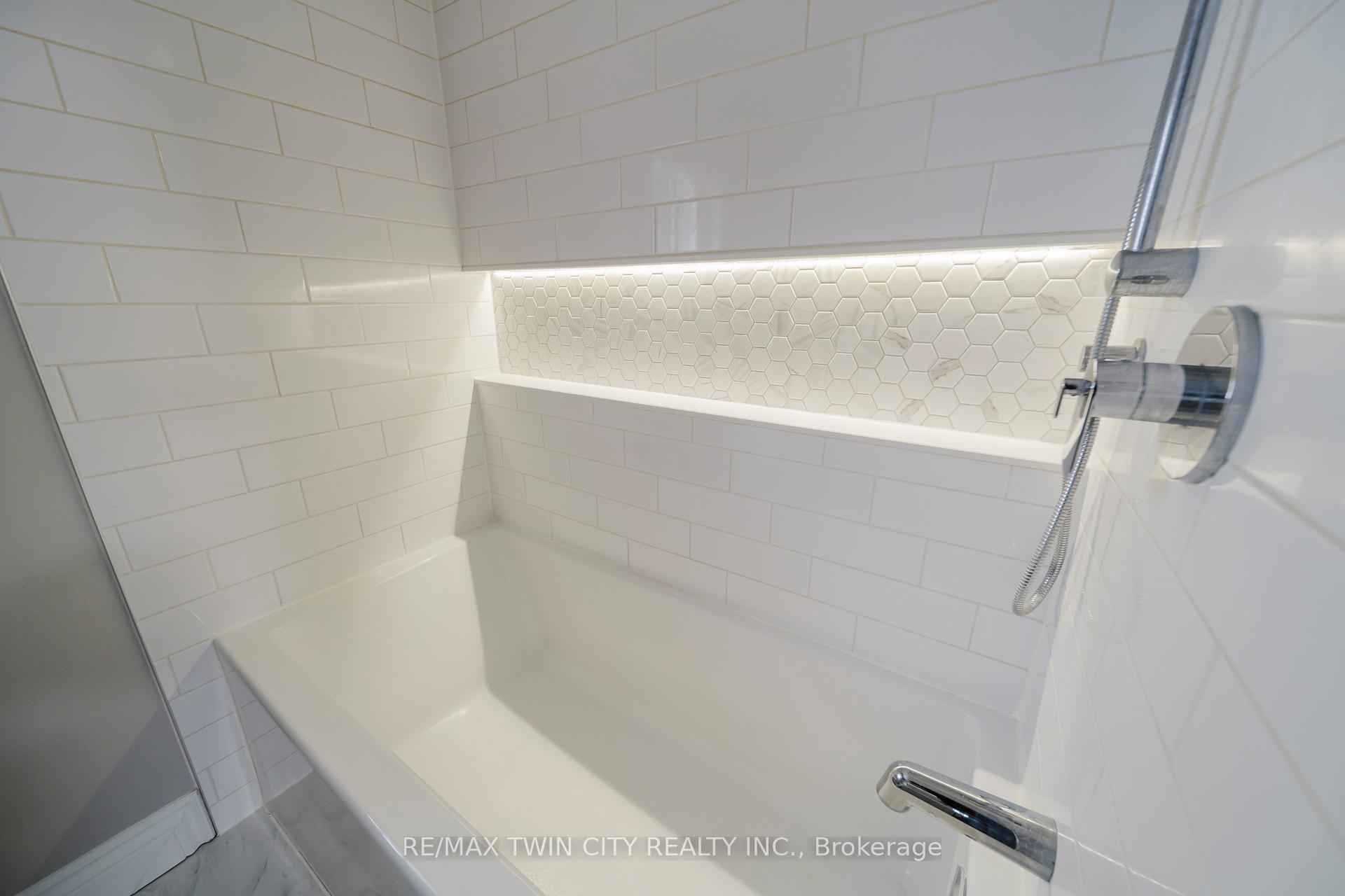 Photo 32 of 7 Campbell Place, Wellesley — HOMEH