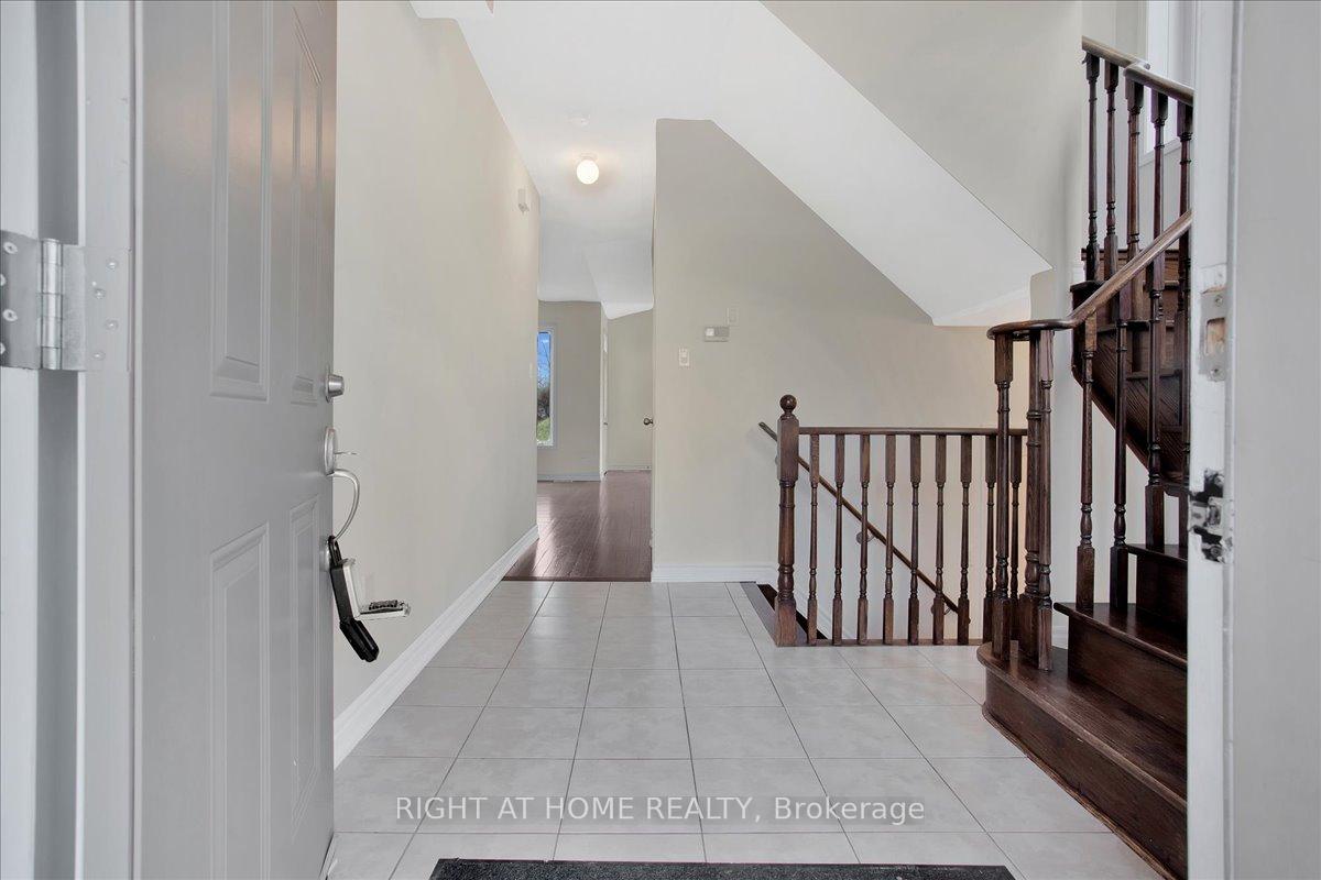 Photo 7 of 72 Christy Drive, Wasaga Beach — HOMEH