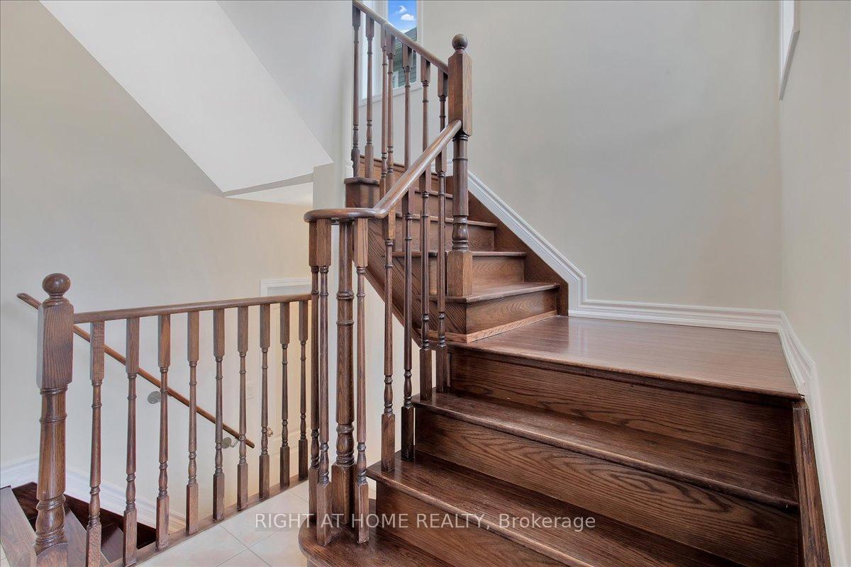 Photo 9 of 72 Christy Drive, Wasaga Beach — HOMEH