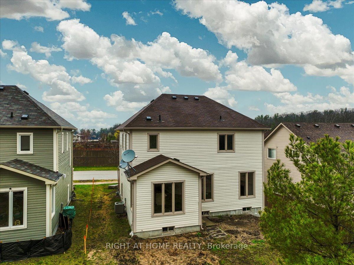 Photo 44 of 72 Christy Drive, Wasaga Beach — HOMEH