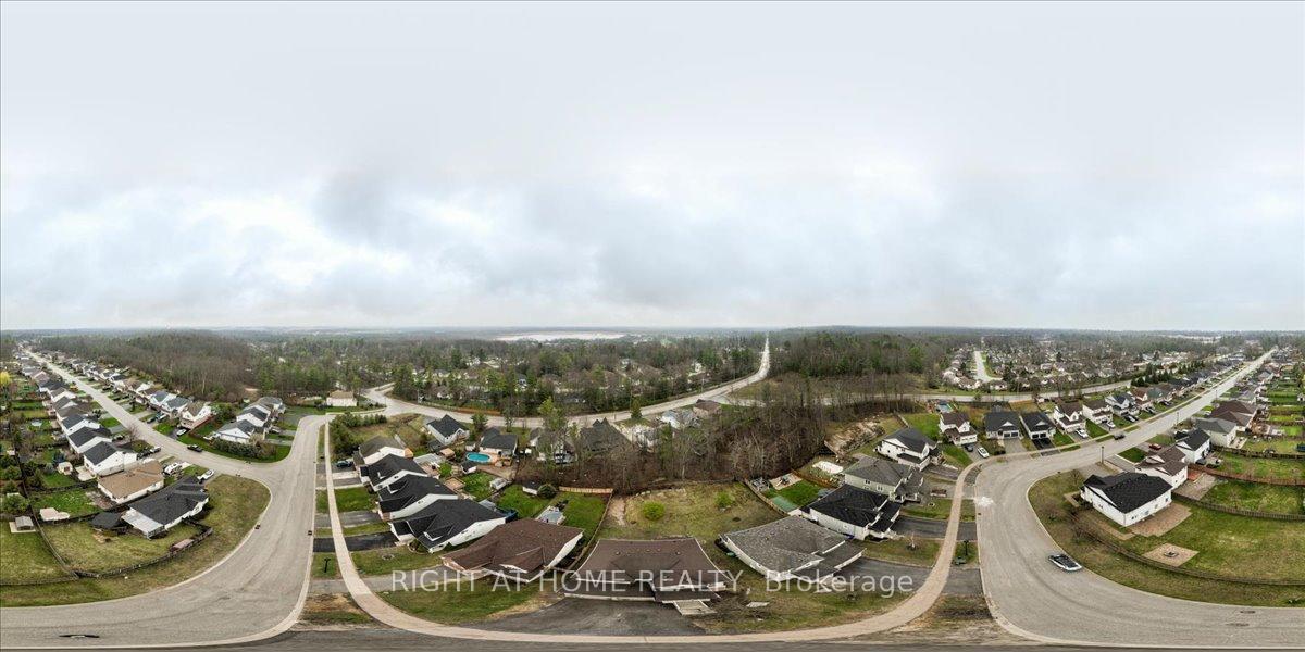 Photo 45 of 72 Christy Drive, Wasaga Beach — HOMEH