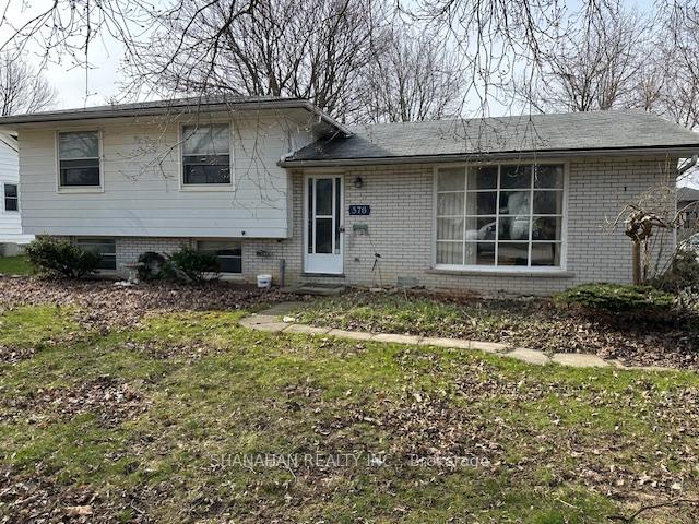 Photo 1 of 576 Simcoe Street, Warwick, Watford — HOMEH