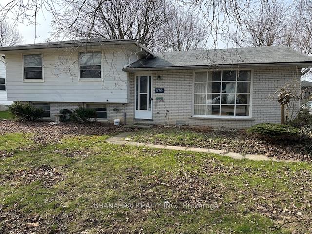 Photo 2 of 576 Simcoe Street, Warwick, Watford — HOMEH
