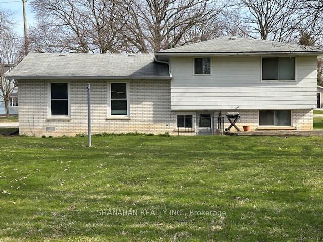 Photo 4 of 576 Simcoe Street, Warwick, Watford — HOMEH