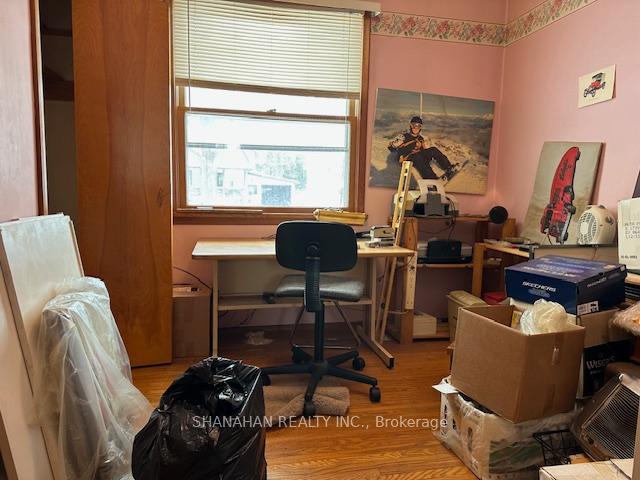 Photo 12 of 576 Simcoe Street, Warwick, Watford — HOMEH