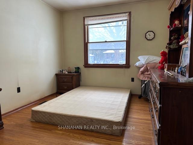 Photo 13 of 576 Simcoe Street, Warwick, Watford — HOMEH