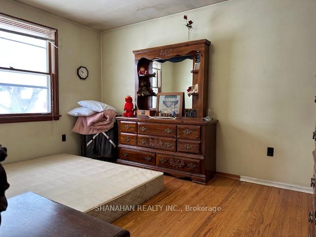 Photo 14 of 576 Simcoe Street, Warwick, Watford — HOMEH