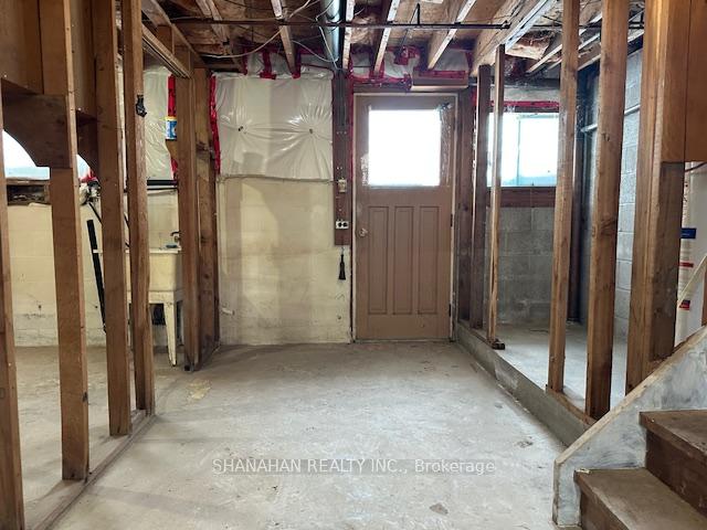 Photo 19 of 576 Simcoe Street, Warwick, Watford — HOMEH