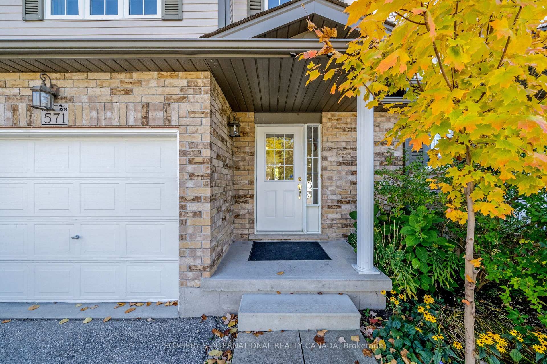 Photo 3 of 571 Wild Iris Avenue, Waterloo, Columbia Forest — HOMEH