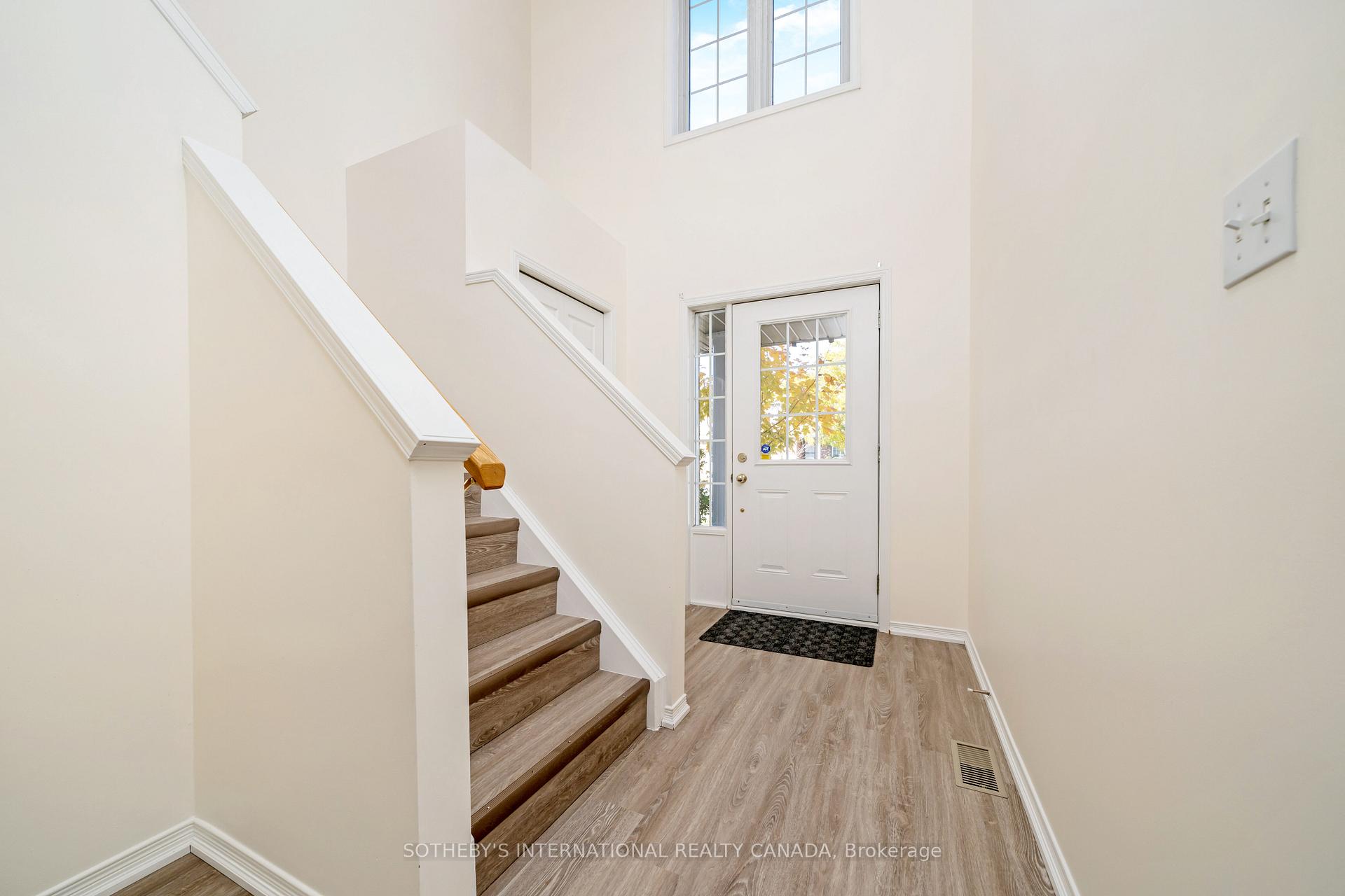 Photo 5 of 571 Wild Iris Avenue, Waterloo, Columbia Forest — HOMEH