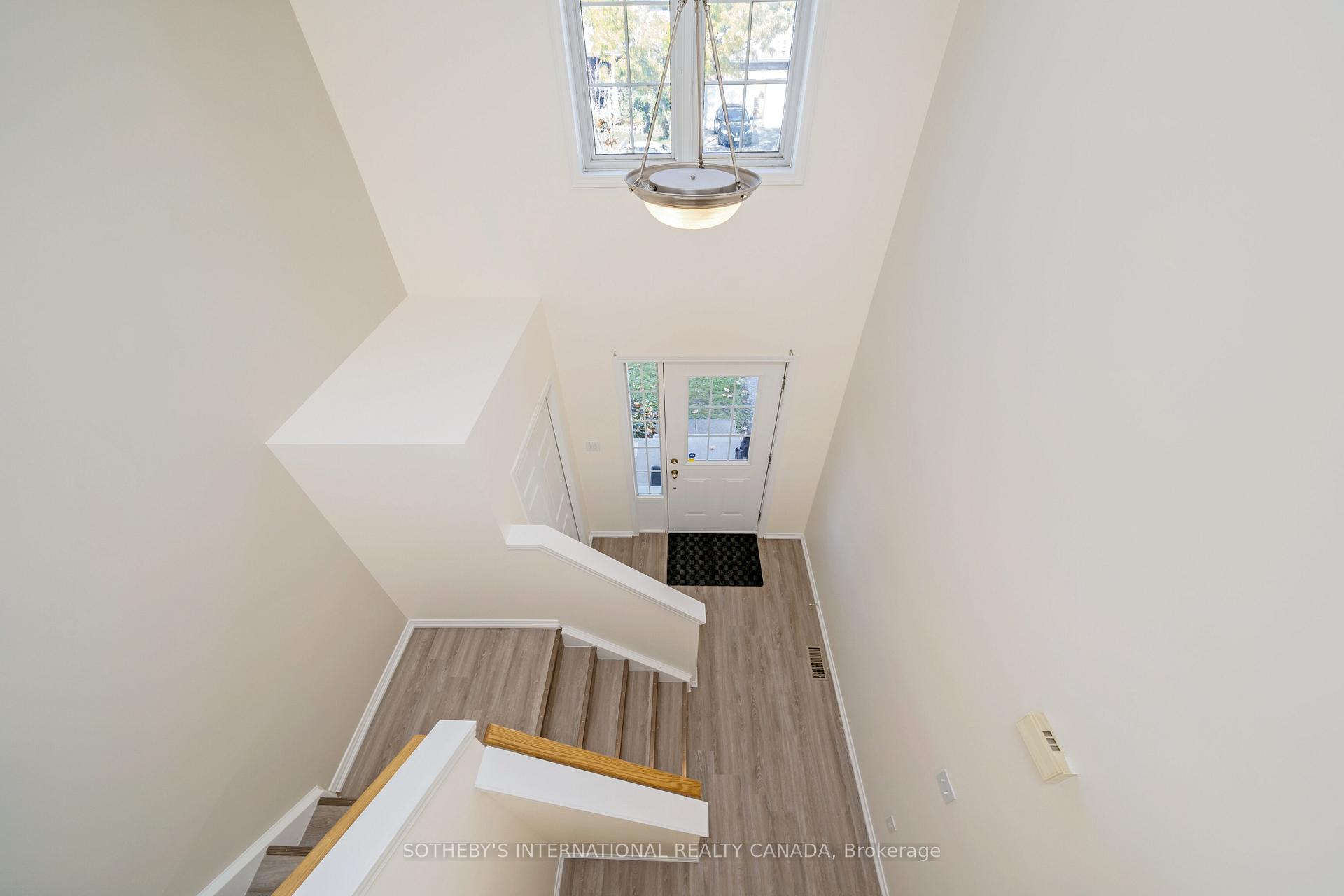 Photo 18 of 571 Wild Iris Avenue, Waterloo, Columbia Forest — HOMEH