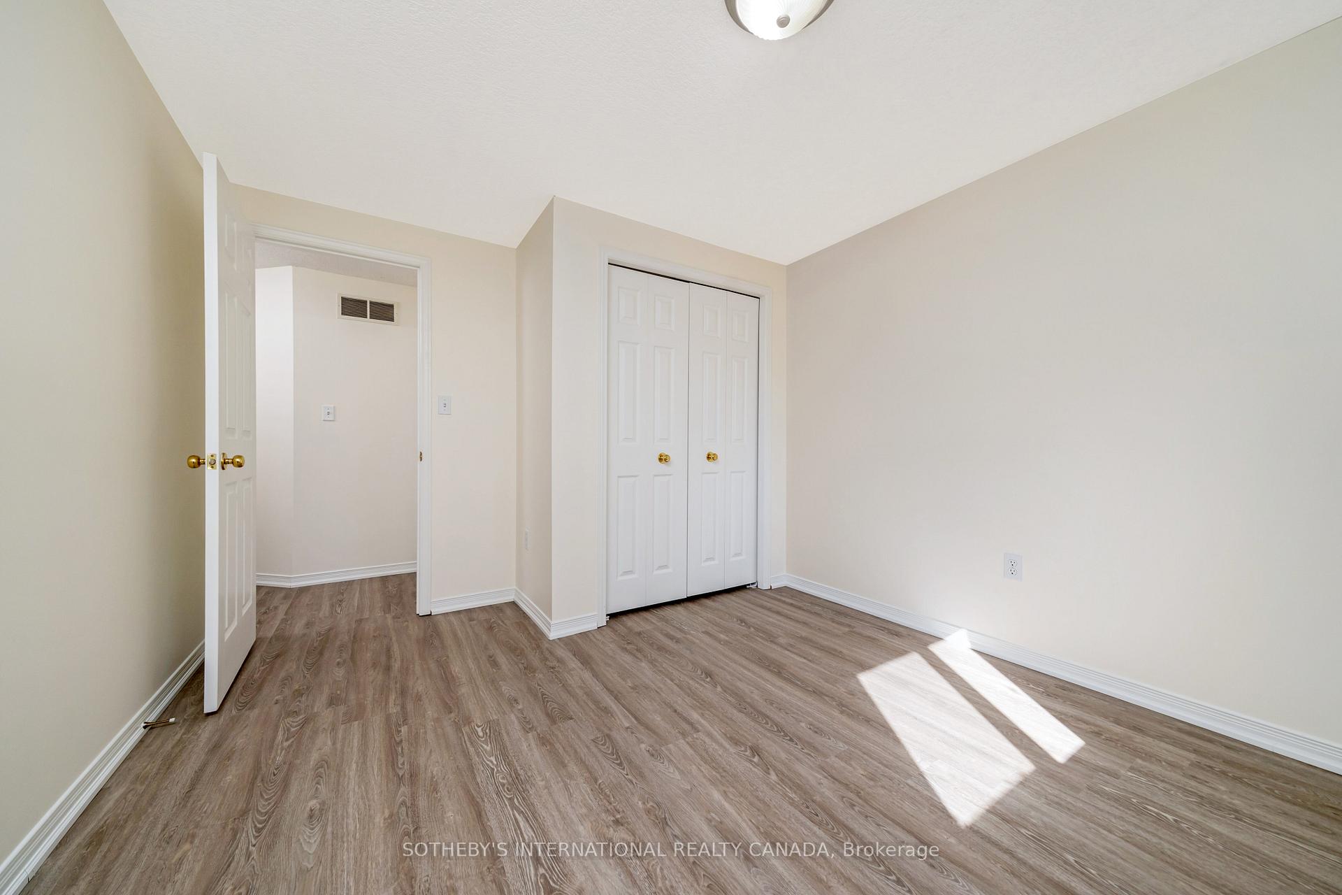 Photo 24 of 571 Wild Iris Avenue, Waterloo, Columbia Forest — HOMEH