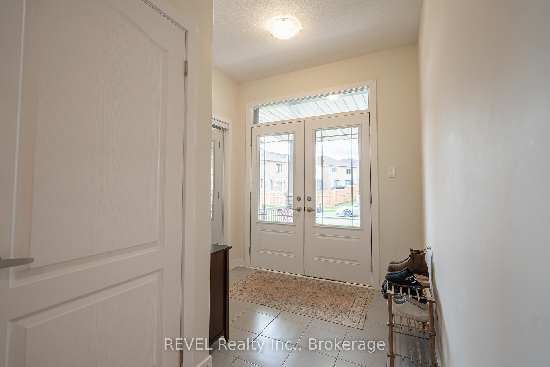 Photo 3 of 145 Stern Drive, Welland, Dain City — HOMEH