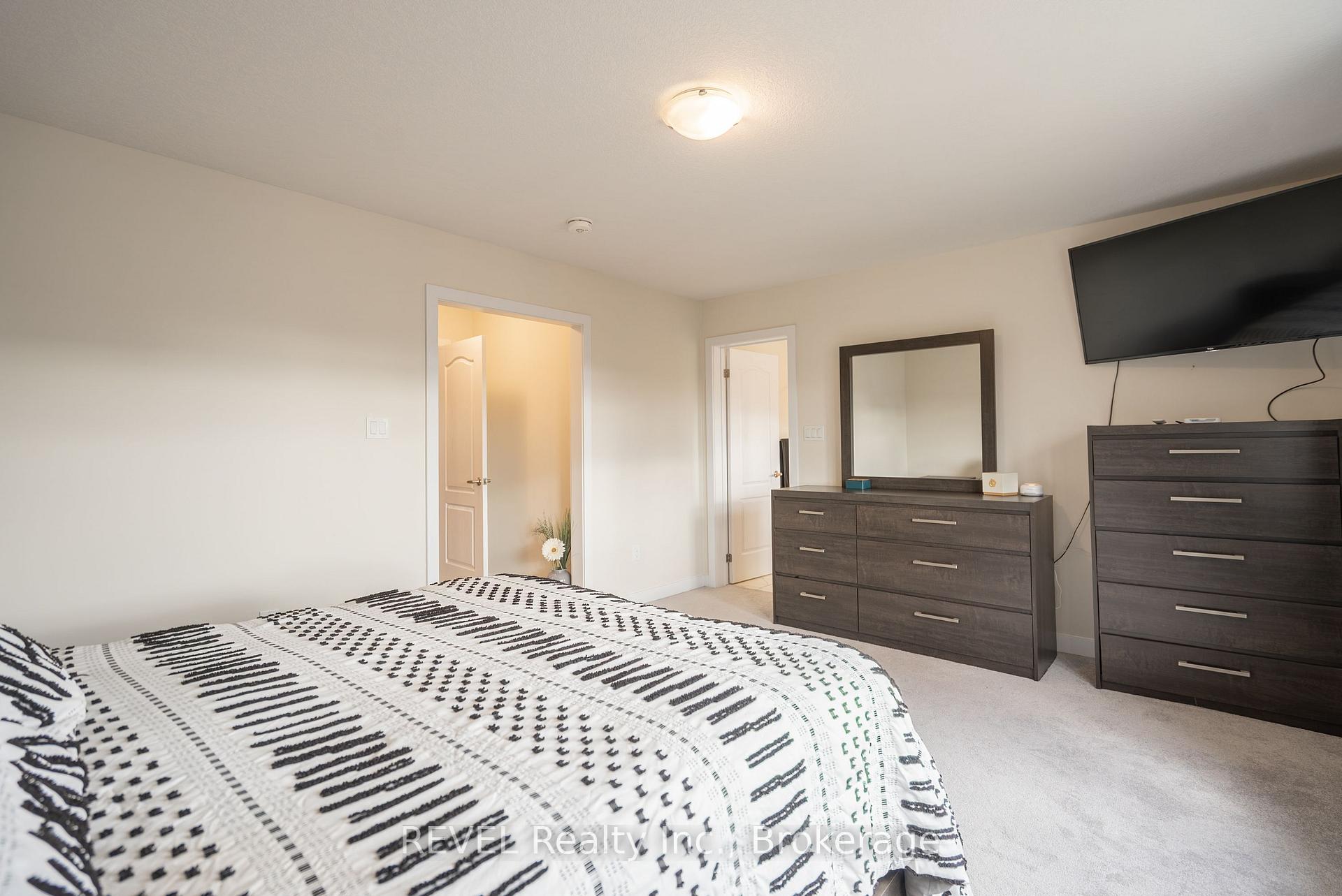 Photo 16 of 145 Stern Drive, Welland, Dain City — HOMEH