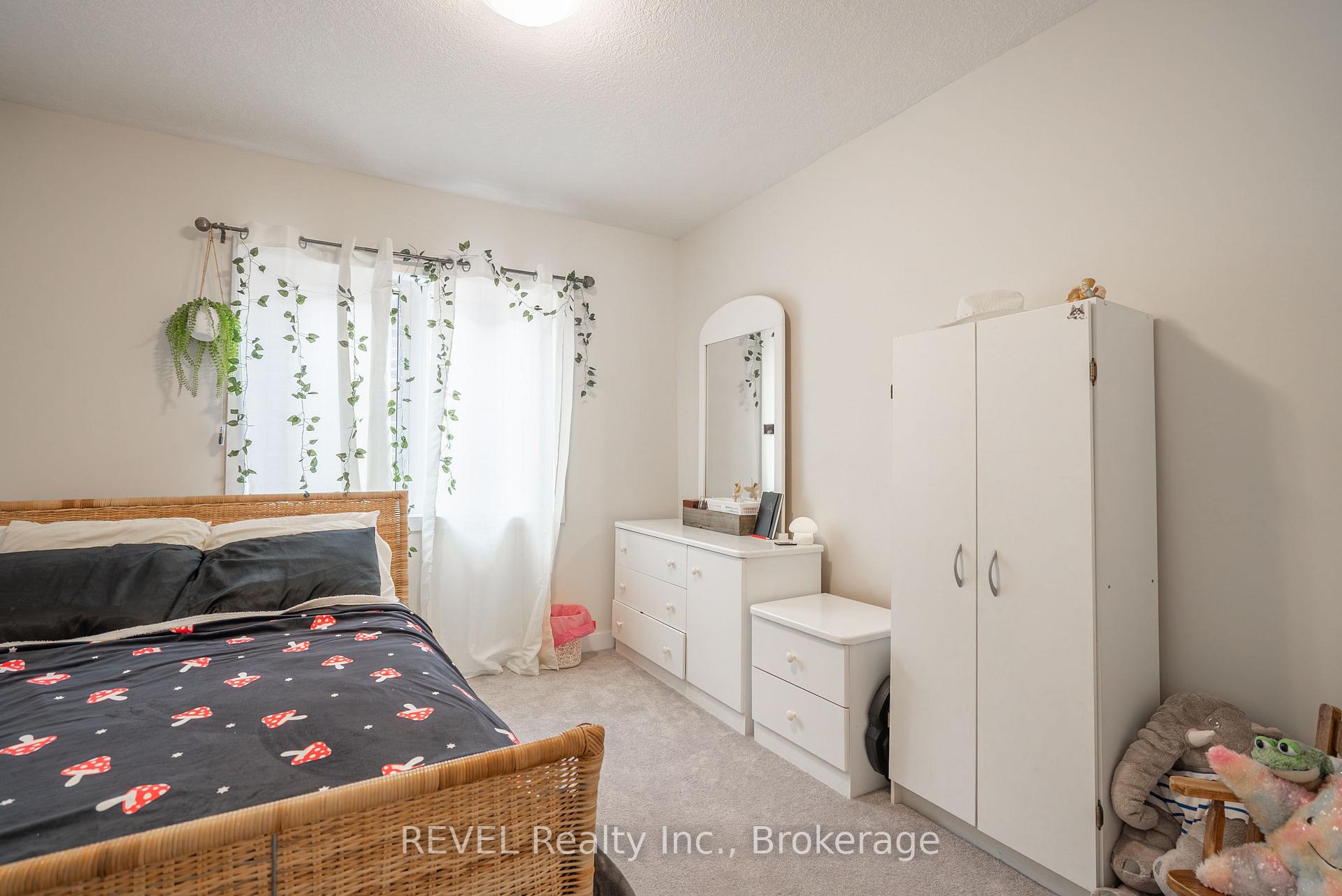 Photo 22 of 145 Stern Drive, Welland, Dain City — HOMEH