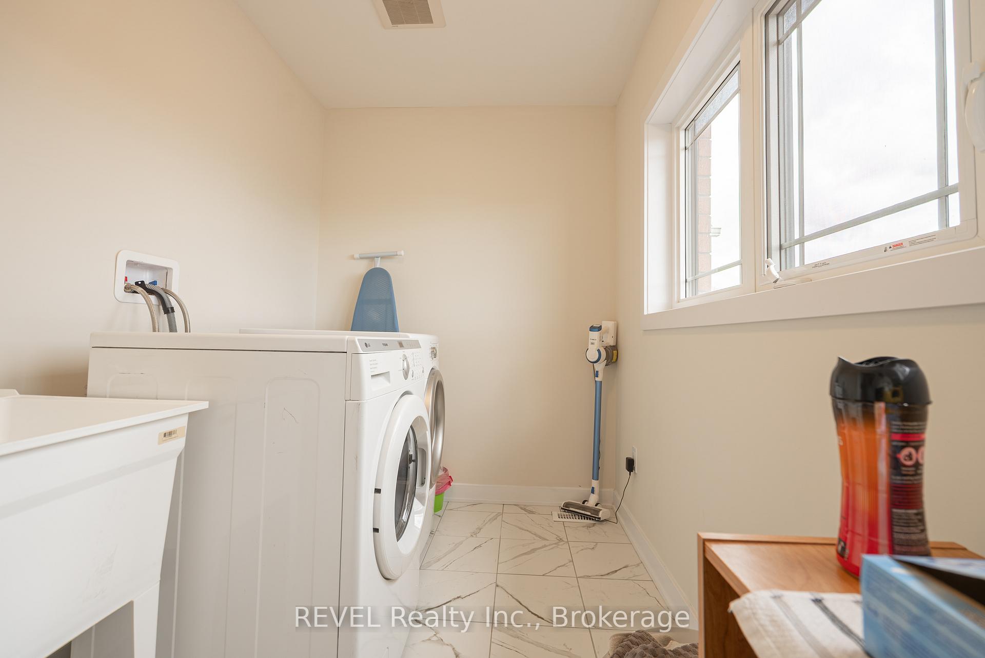 Photo 25 of 145 Stern Drive, Welland, Dain City — HOMEH