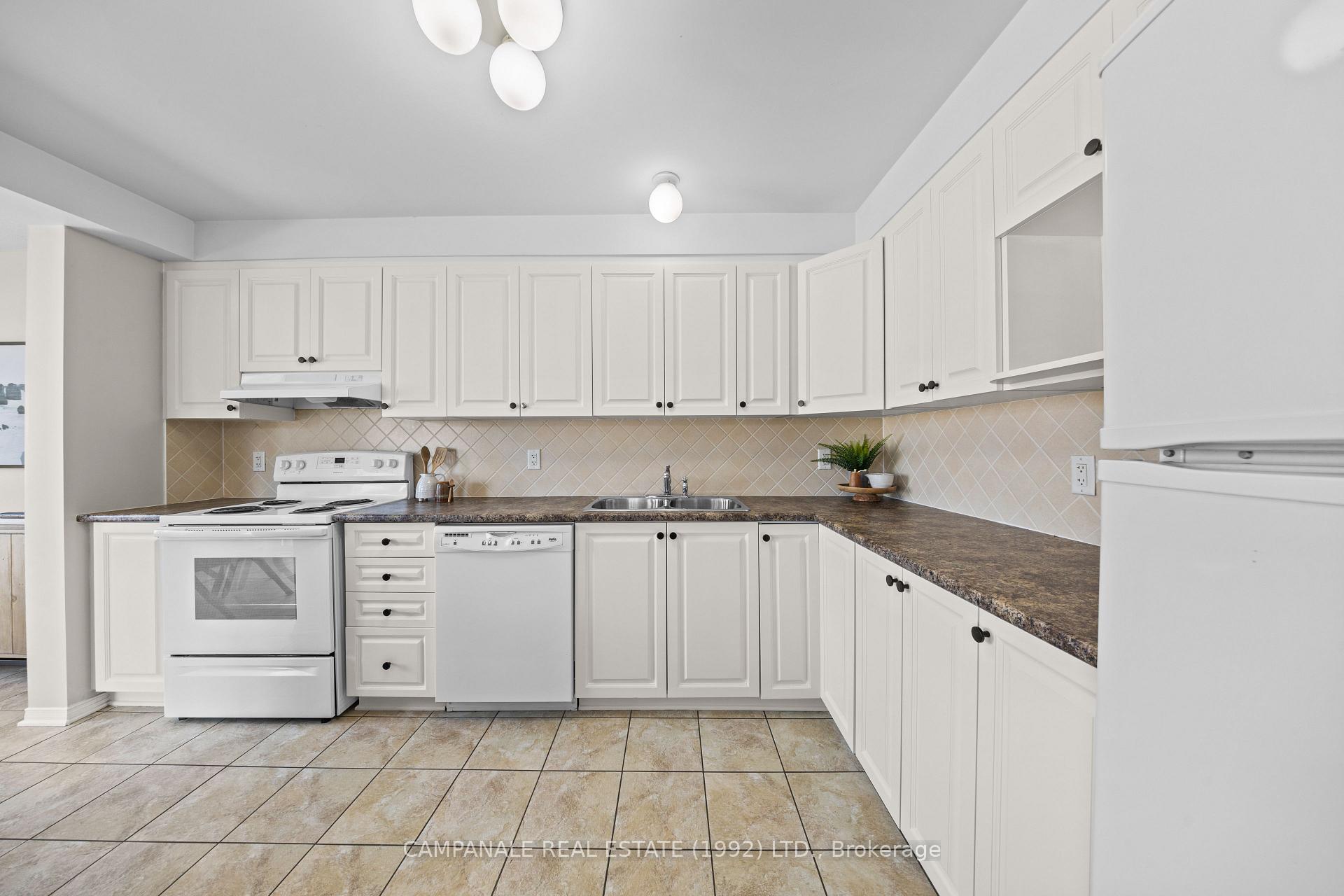 Photo 9 of 98 Wolff Crescent, Arnprior — HOMEH