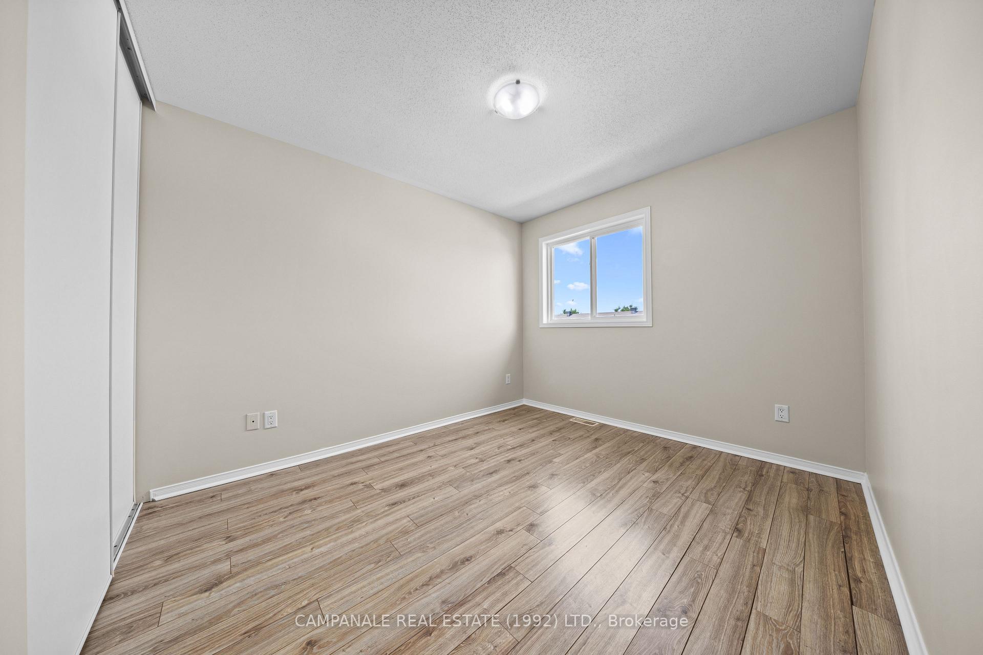 Photo 19 of 98 Wolff Crescent, Arnprior — HOMEH