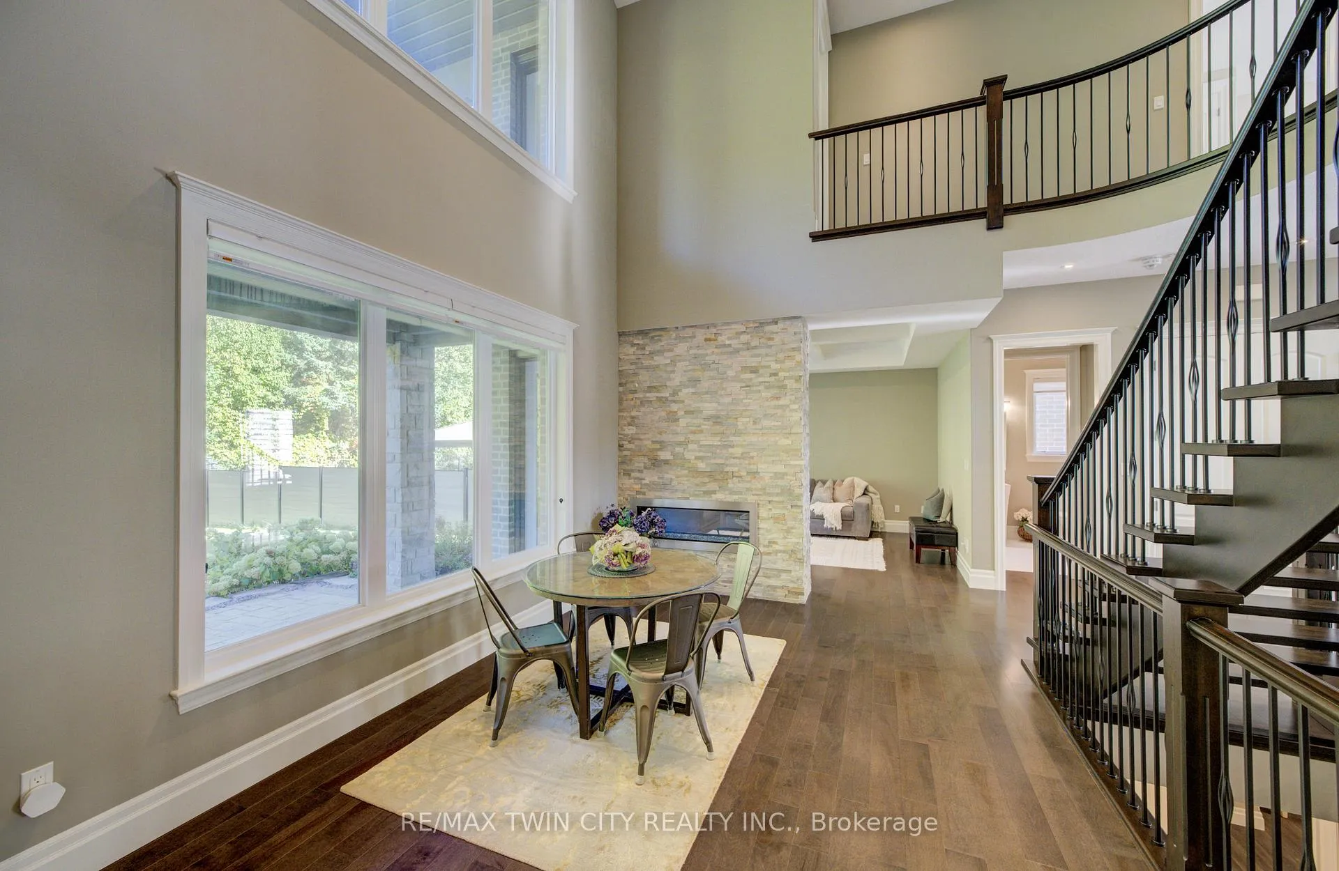 Photo 4 of 705 Meadowsweet Avenue, Waterloo — HOMEH