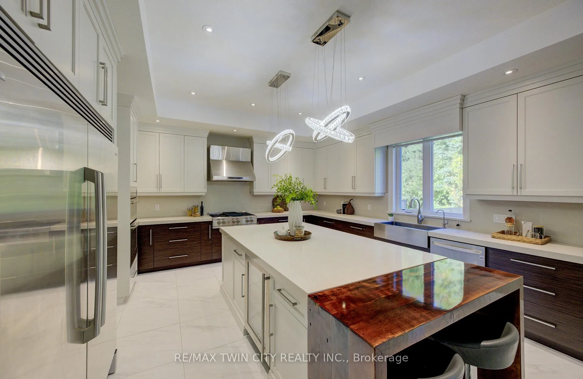 Photo 9 of 705 Meadowsweet Avenue, Waterloo — HOMEH