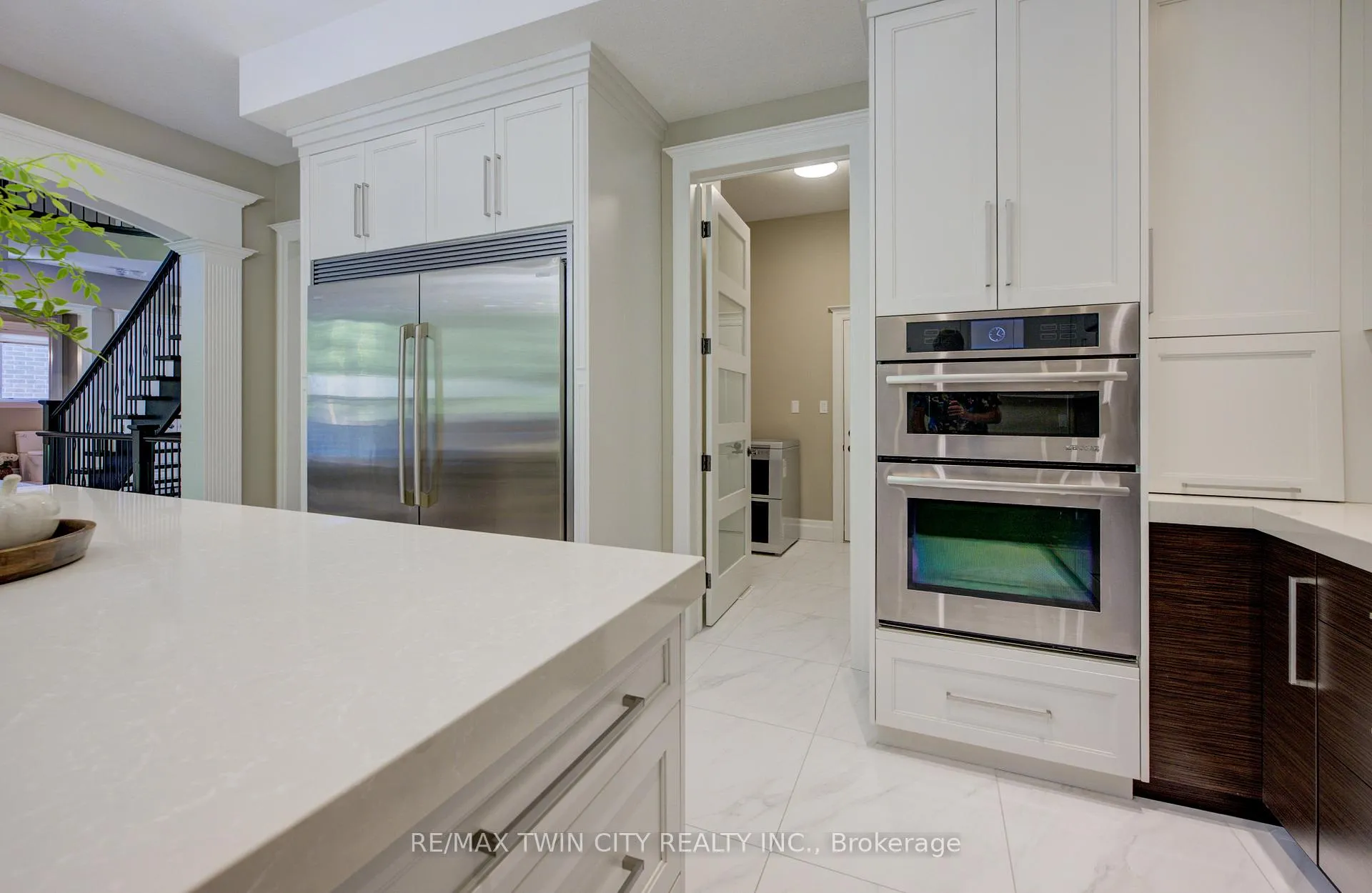 Photo 14 of 705 Meadowsweet Avenue, Waterloo — HOMEH