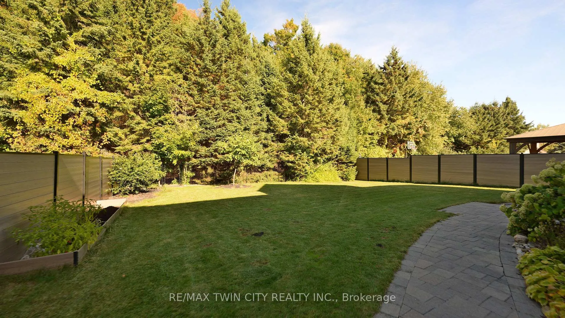 Photo 41 of 705 Meadowsweet Avenue, Waterloo — HOMEH