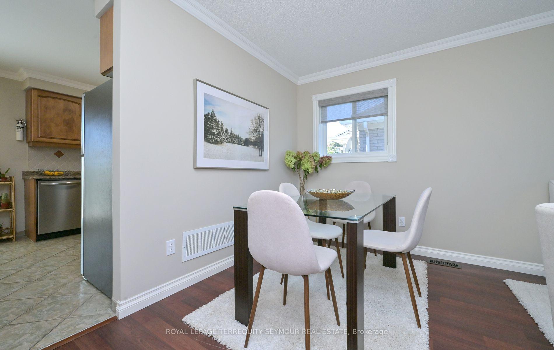 Photo 3 of 190 Wessenger Drive, Barrie, Holly — HOMEH
