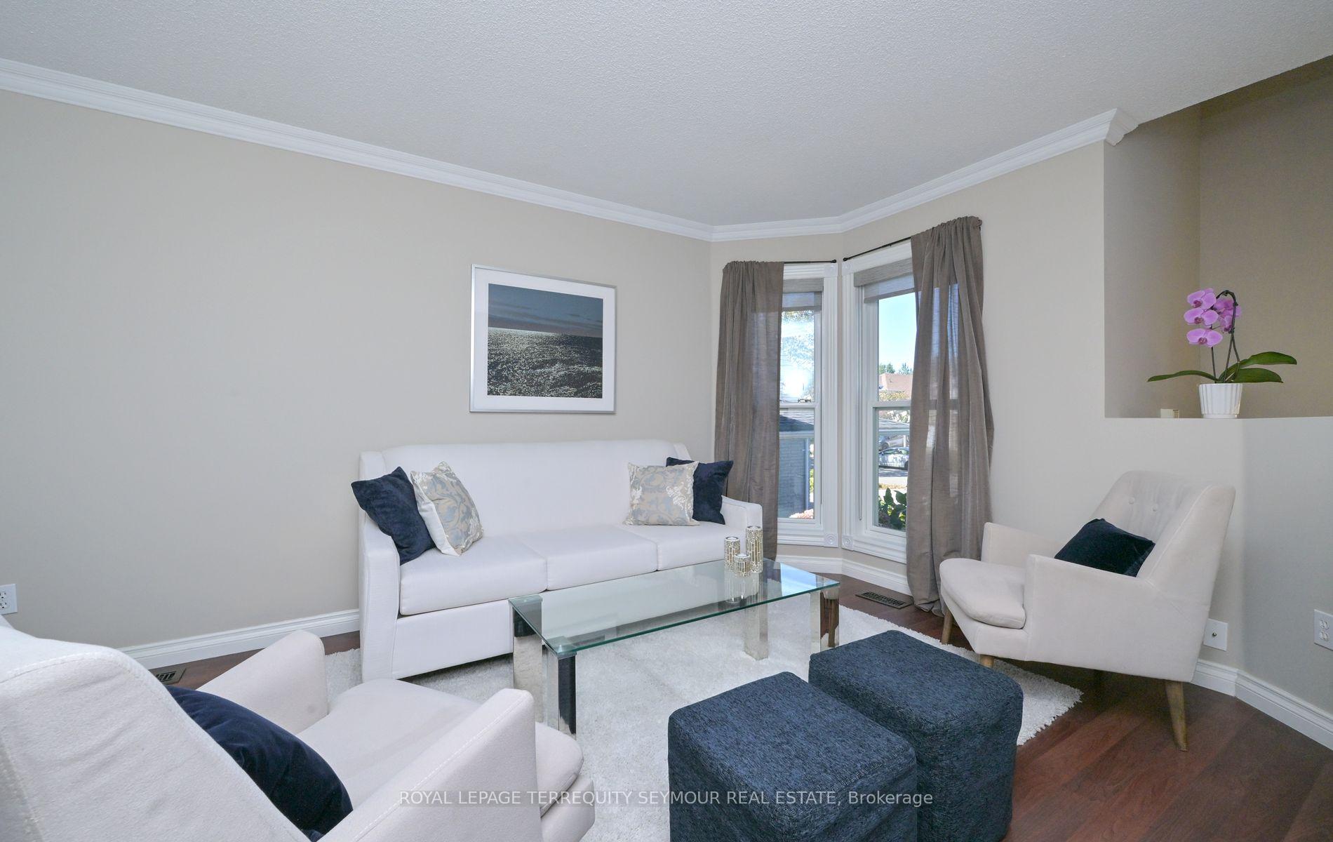 Photo 4 of 190 Wessenger Drive, Barrie, Holly — HOMEH