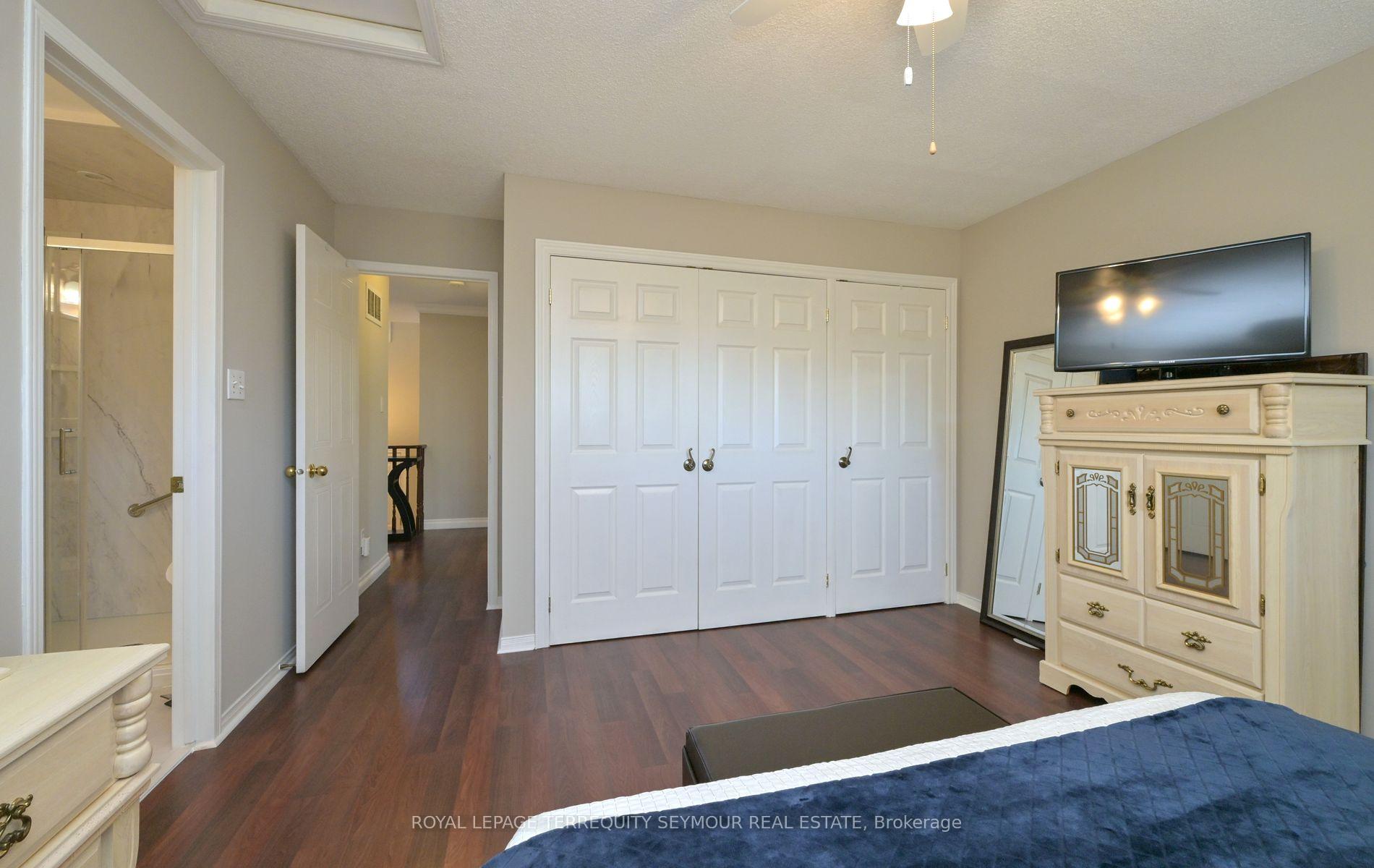 Photo 9 of 190 Wessenger Drive, Barrie, Holly — HOMEH