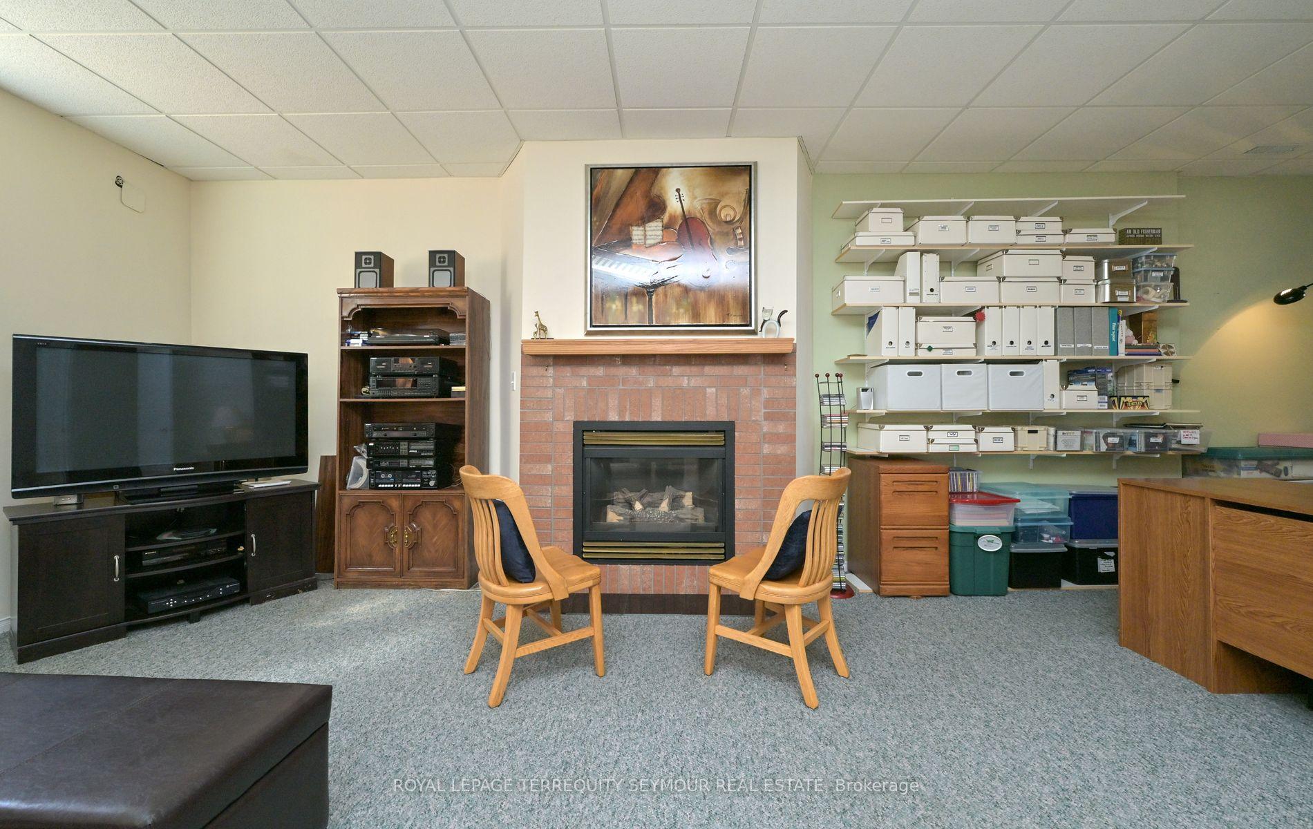 Photo 21 of 190 Wessenger Drive, Barrie, Holly — HOMEH