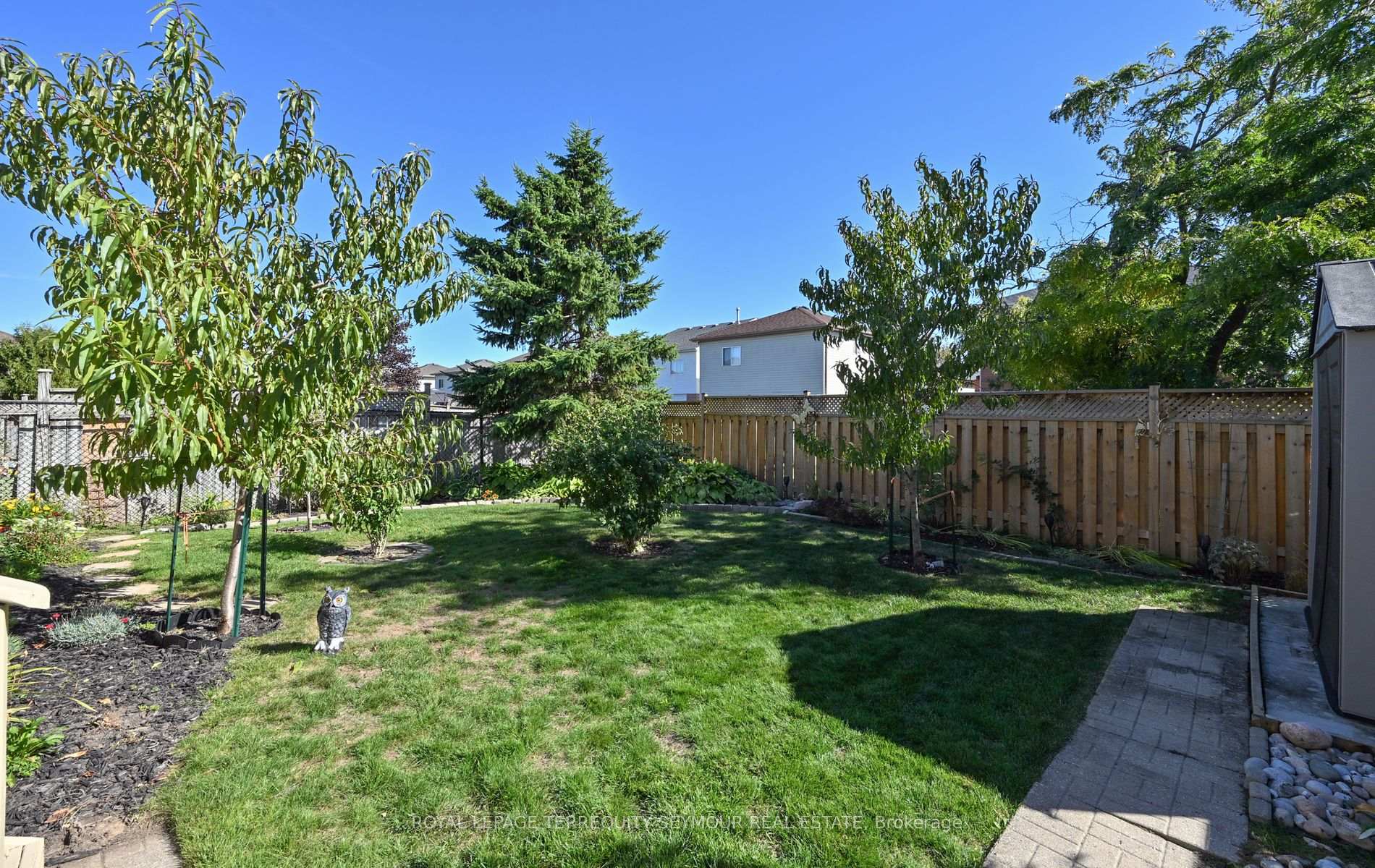 Photo 23 of 190 Wessenger Drive, Barrie, Holly — HOMEH