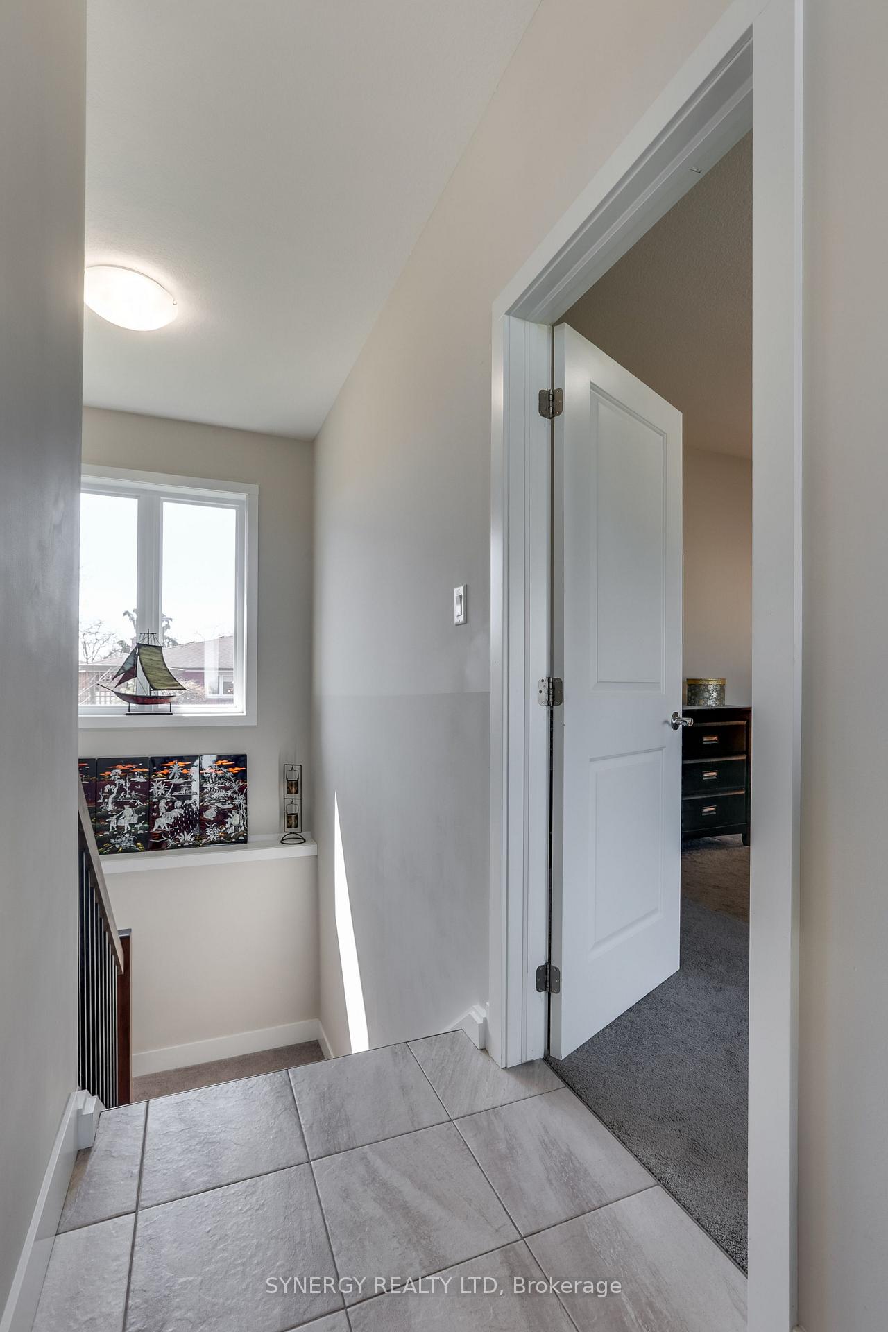Photo 25 of 534 Scenic Court, Warwick, Watford — HOMEH