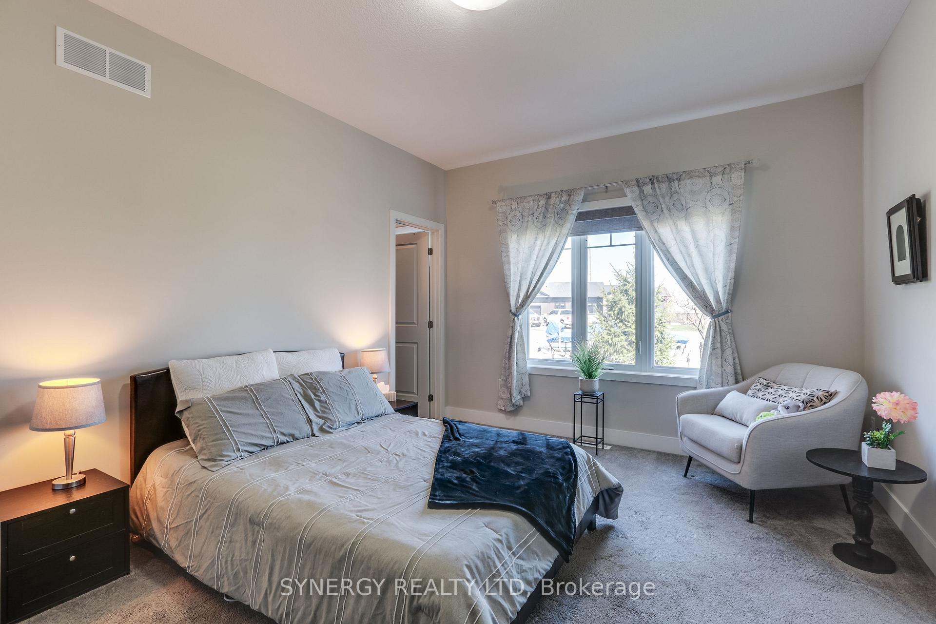 Photo 26 of 534 Scenic Court, Warwick, Watford — HOMEH