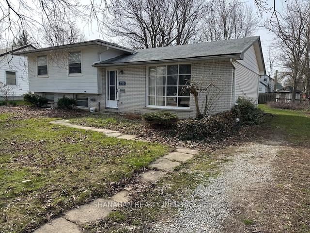 Front of 576 Simcoe Street