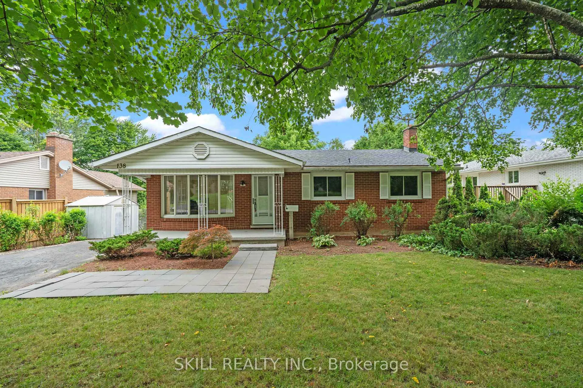 Photo 2 of 138 Chelford Crescent, Waterloo — HOMEH