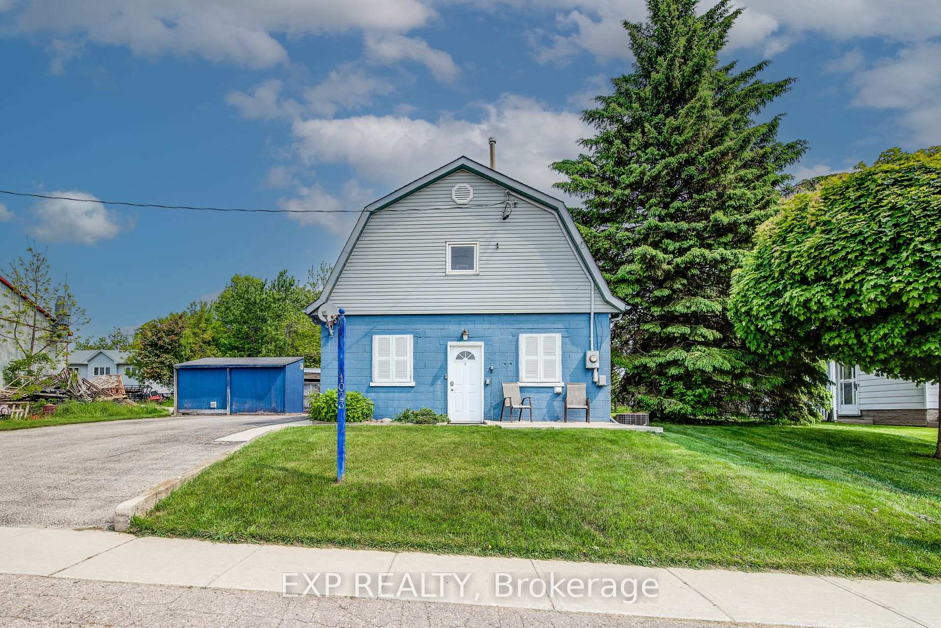 Photo 2 of 1023 Maple Leaf Street, Wellesley — HOMEH