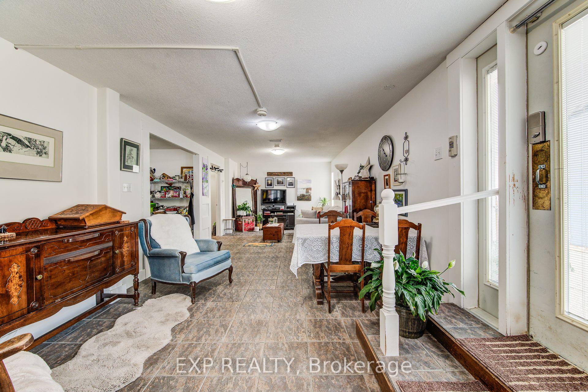 Photo 9 of 1023 Maple Leaf Street, Wellesley — HOMEH