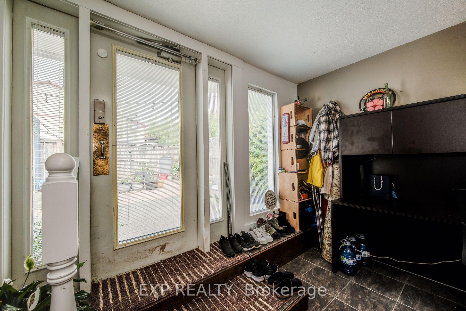 Photo 10 of 1023 Maple Leaf Street, Wellesley — HOMEH