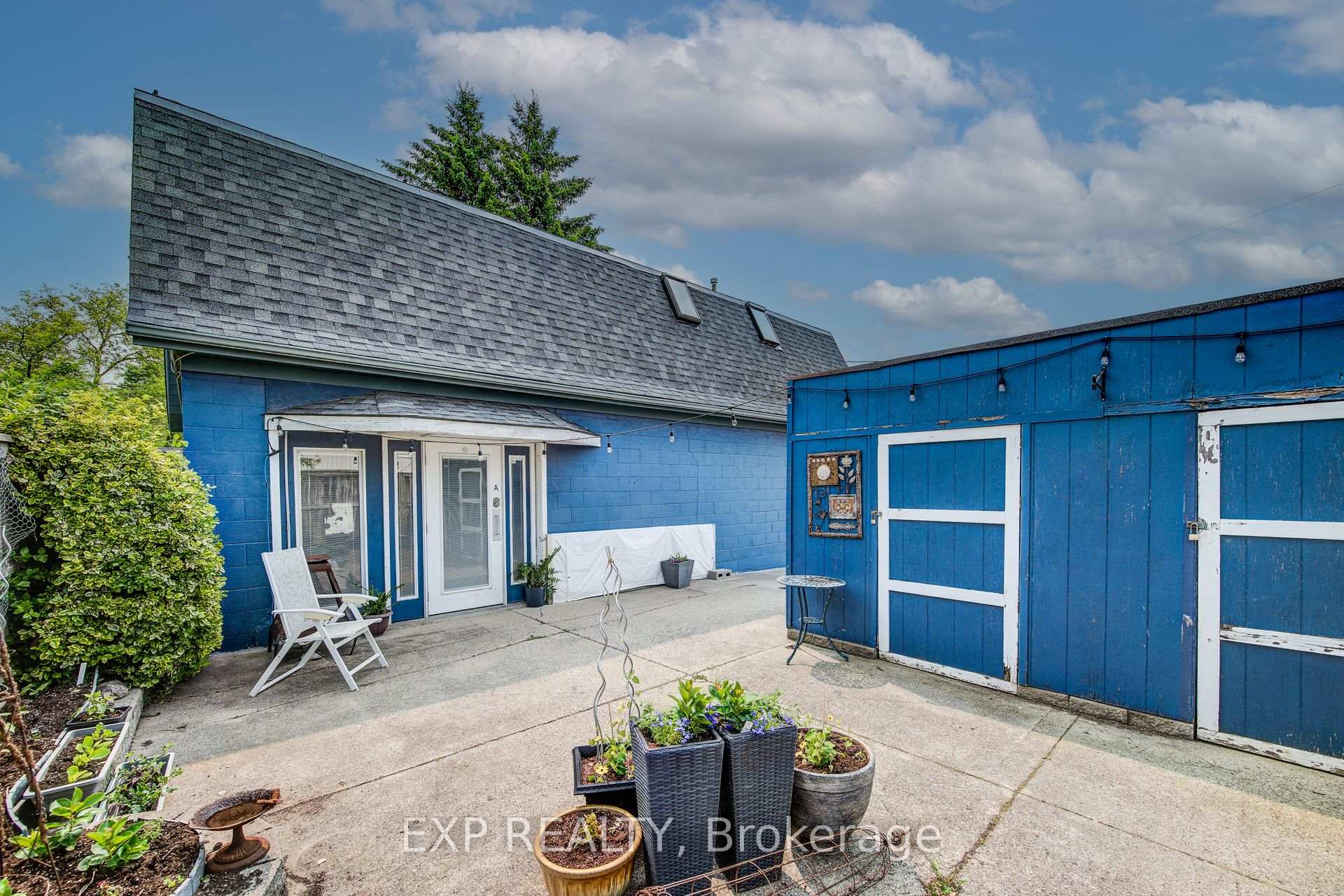 Photo 11 of 1023 Maple Leaf Street, Wellesley — HOMEH