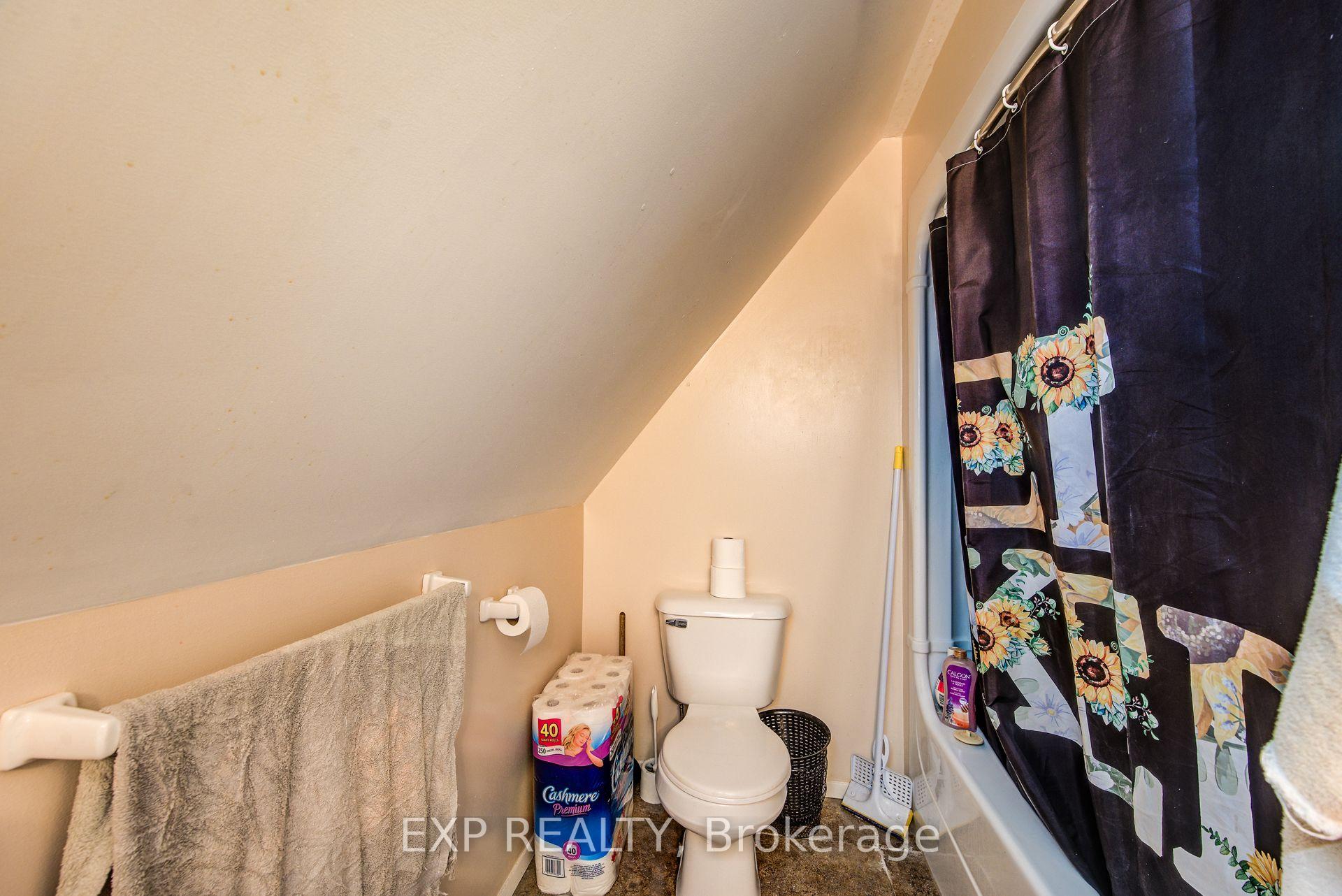 Photo 38 of 1023 Maple Leaf Street, Wellesley — HOMEH