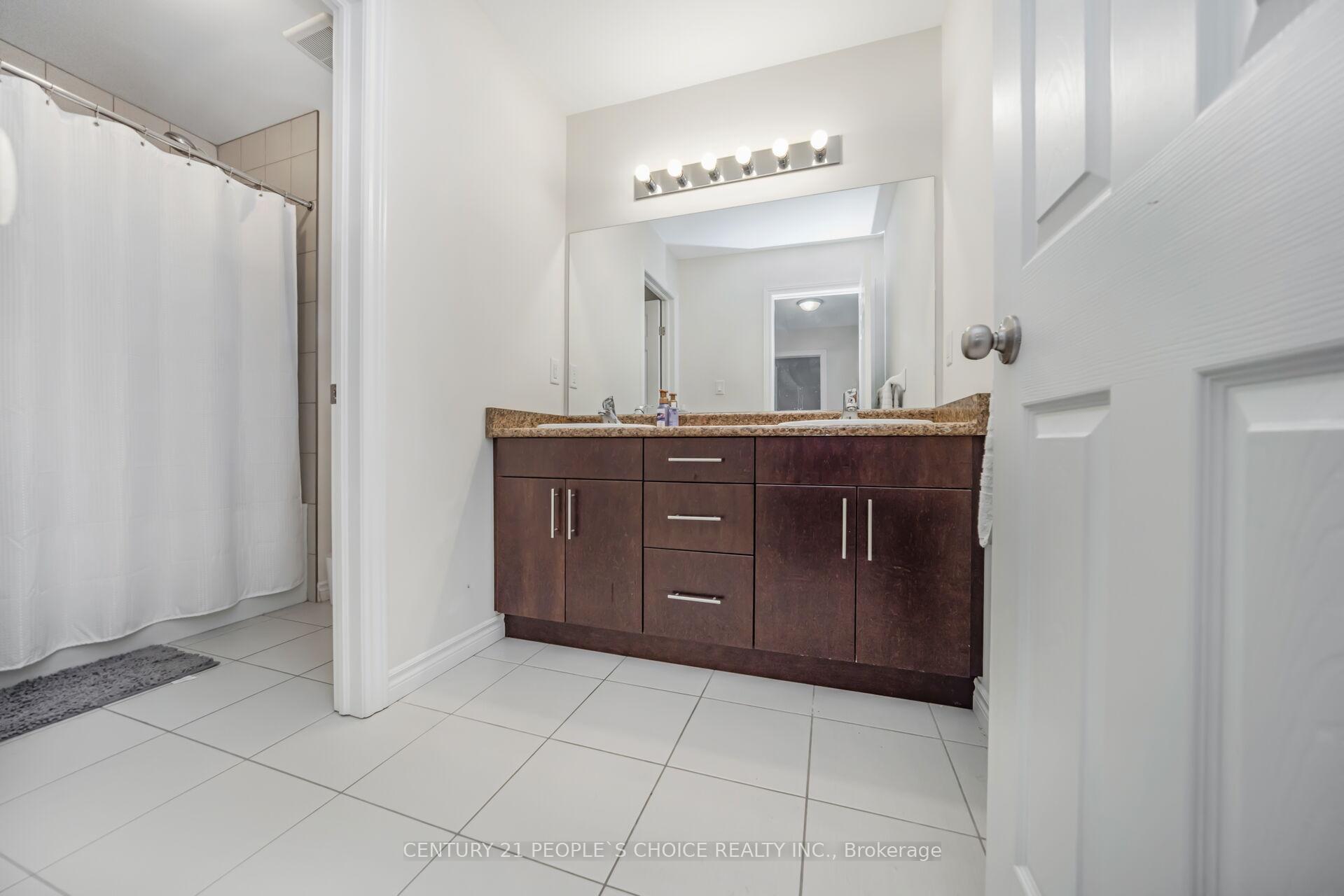 Photo 11 of 131 Steeplechase Way, Waterloo, University Downs — HOMEH