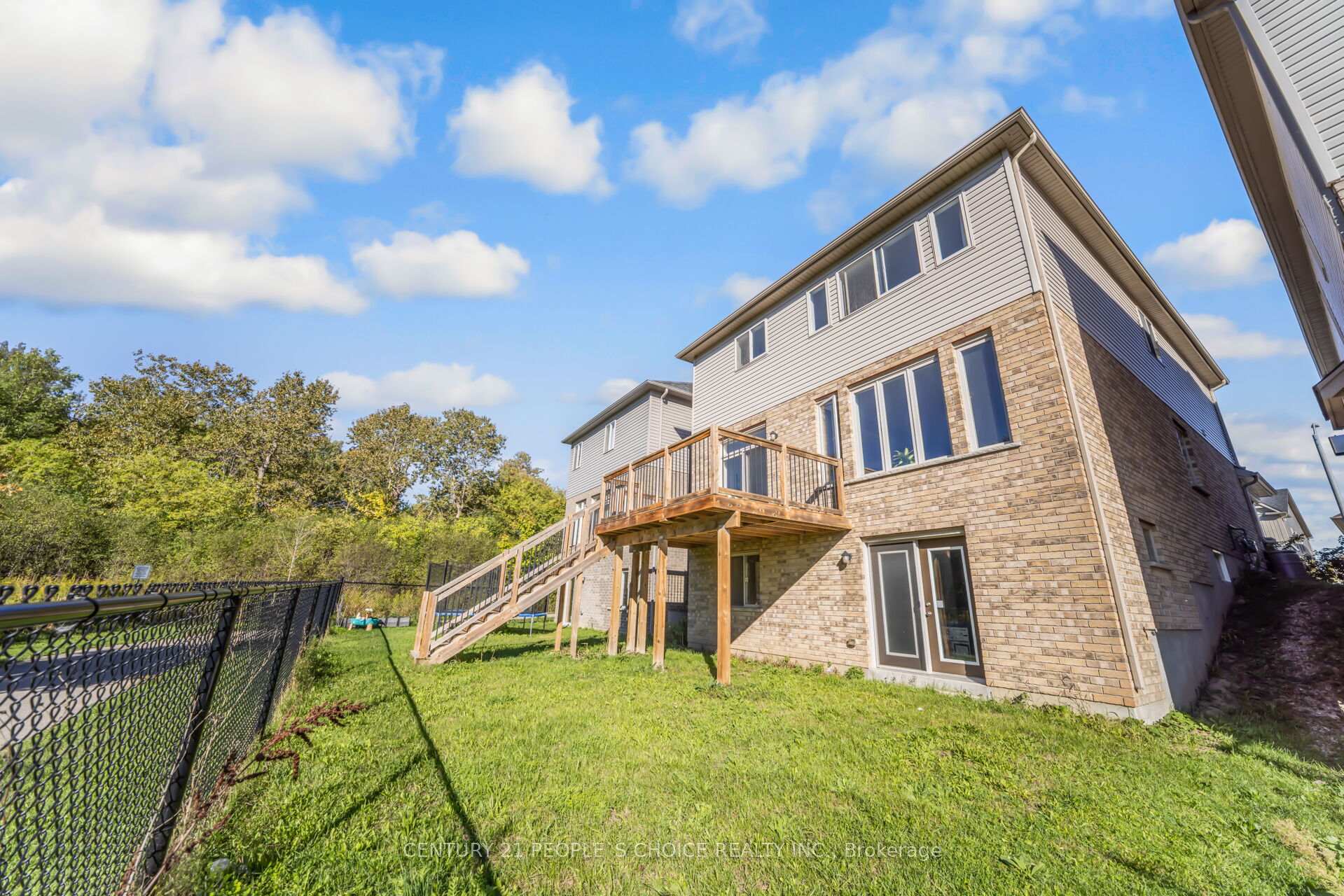 Photo 12 of 131 Steeplechase Way, Waterloo, University Downs — HOMEH