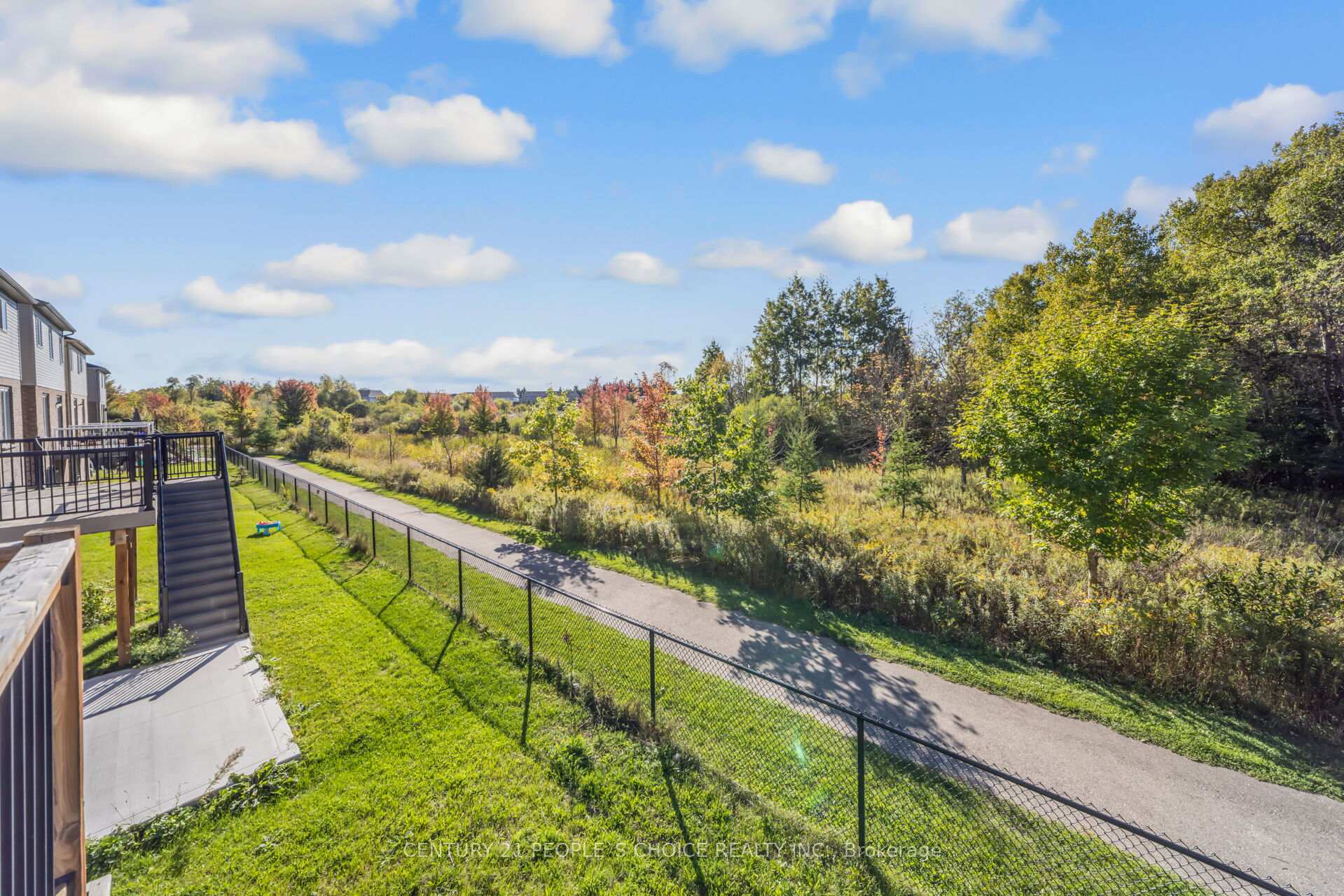 Photo 15 of 131 Steeplechase Way, Waterloo, University Downs — HOMEH