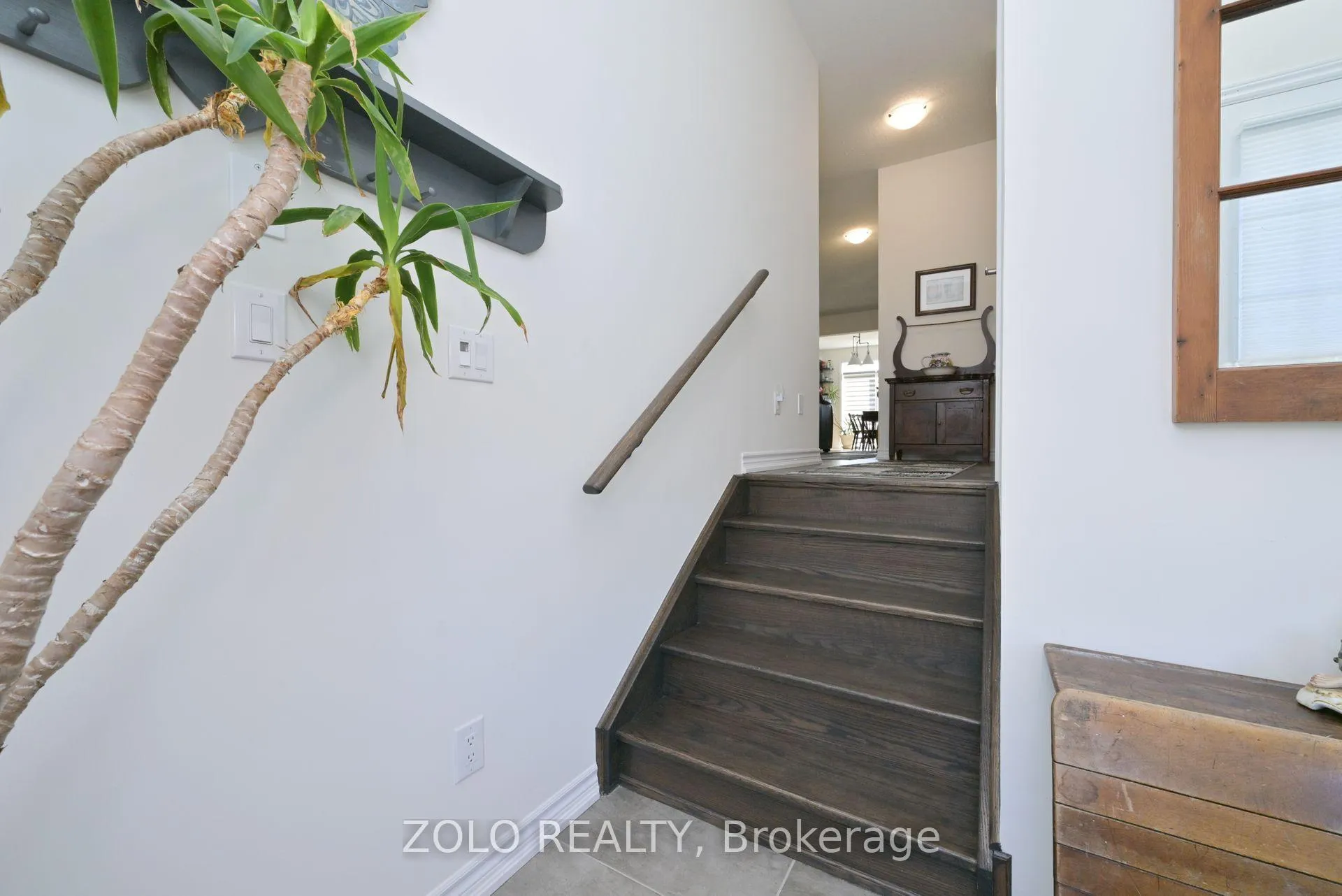 Photo 4 of 43 Simona Avenue, Wasaga Beach — HOMEH