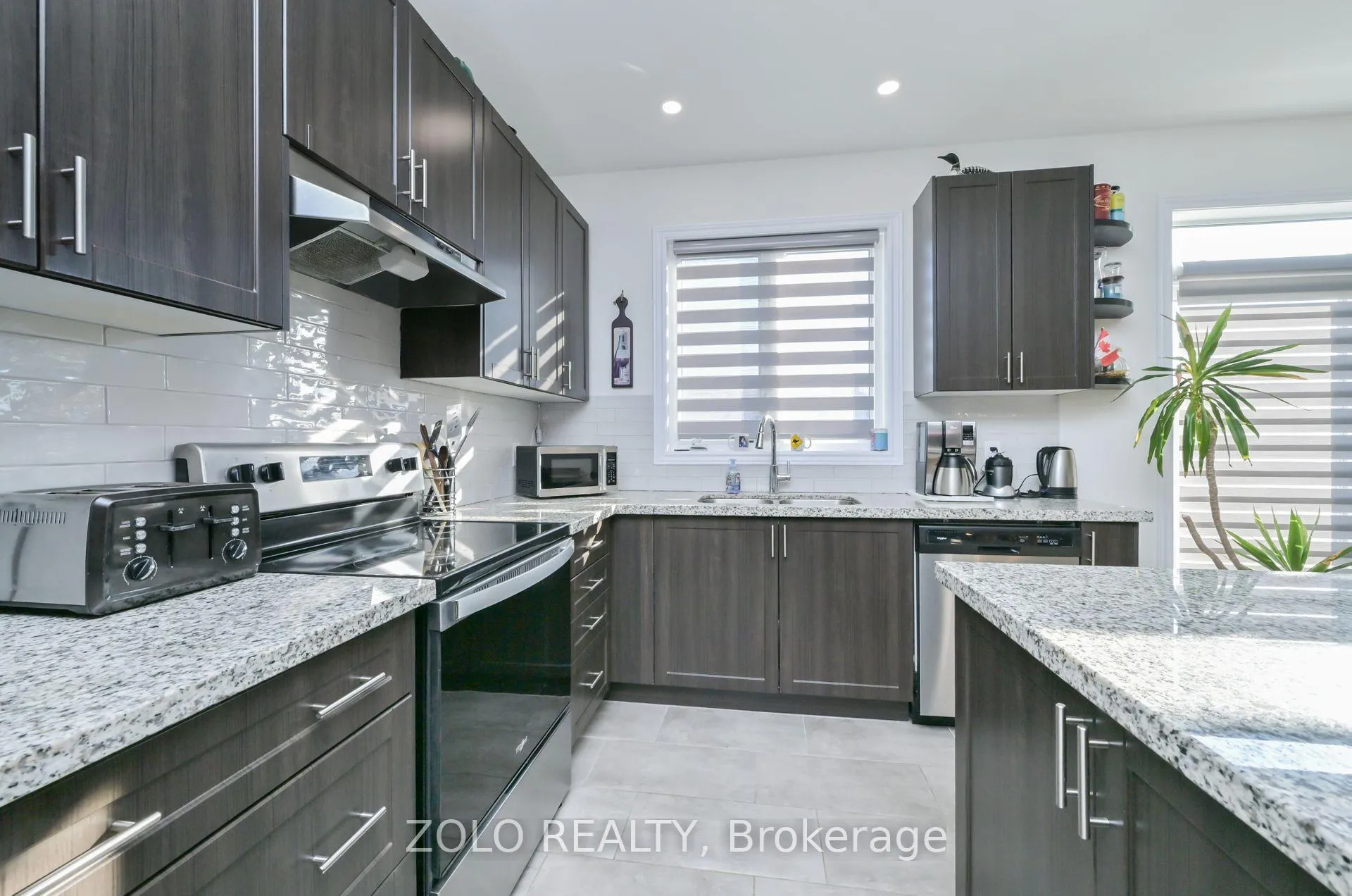 Photo 10 of 43 Simona Avenue, Wasaga Beach — HOMEH