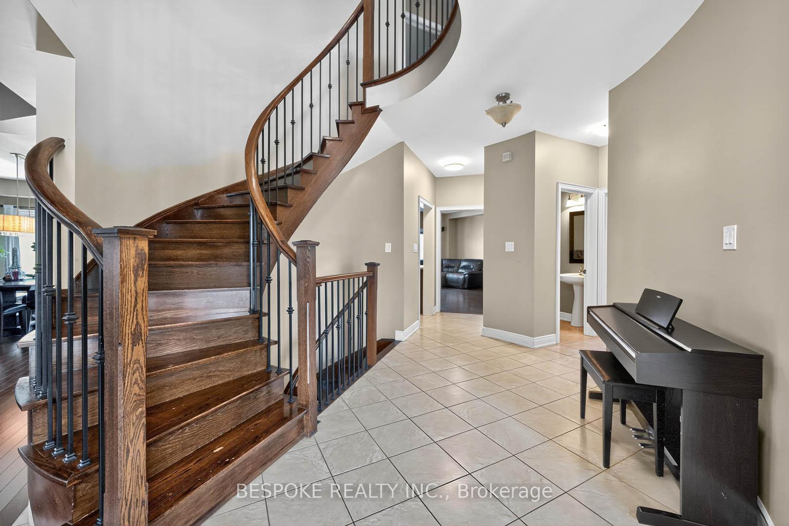 Photo 5 of 33 Ridge Road, Uxbridge — HOMEH